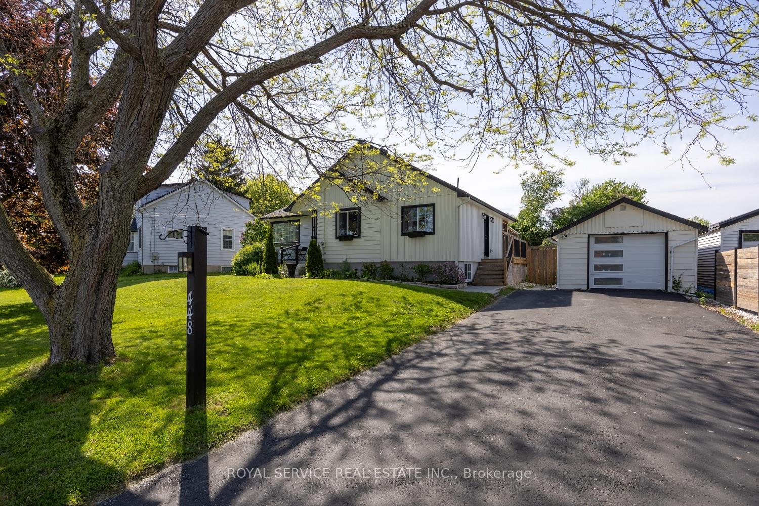 448 Boulton Street, Cobourg — photo 2 of 5