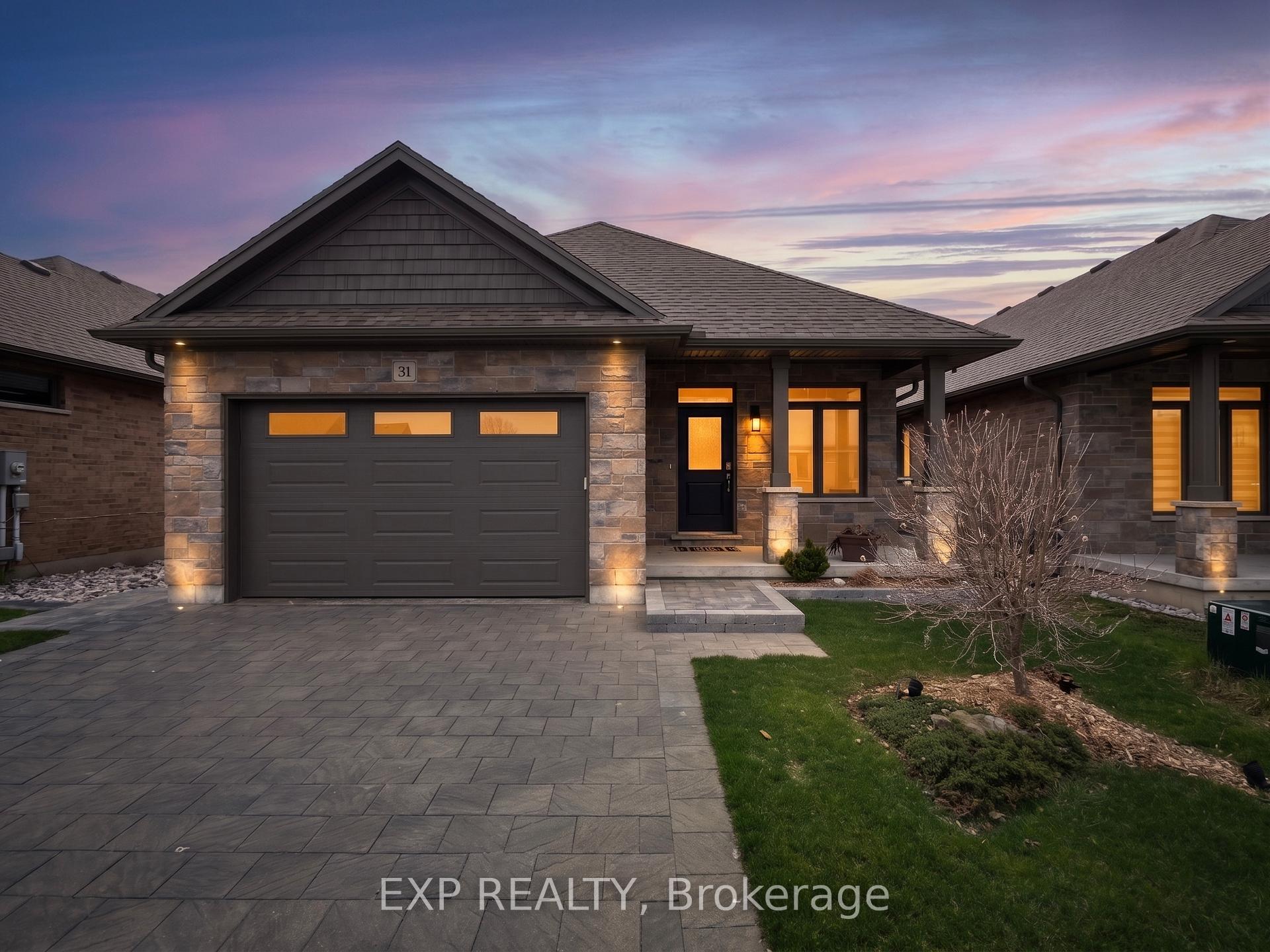 159 Collins Way 31, Strathroy-Caradoc, ON N7G 0G8