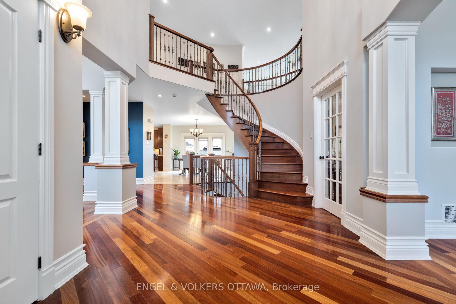 453 Rahul Crescent, Mooneys Bay - Carleton Heights and Area — photo 4 of 5