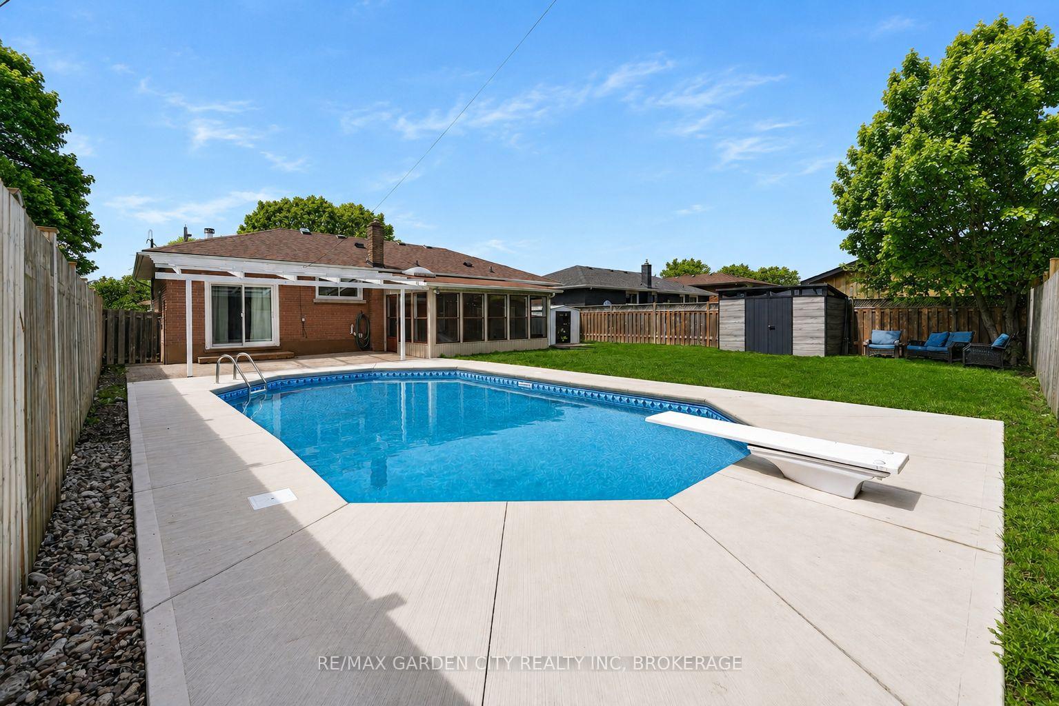 77 Balmoral Avenue, Welland, ON L3B 1S5 — Welland, Ontario
