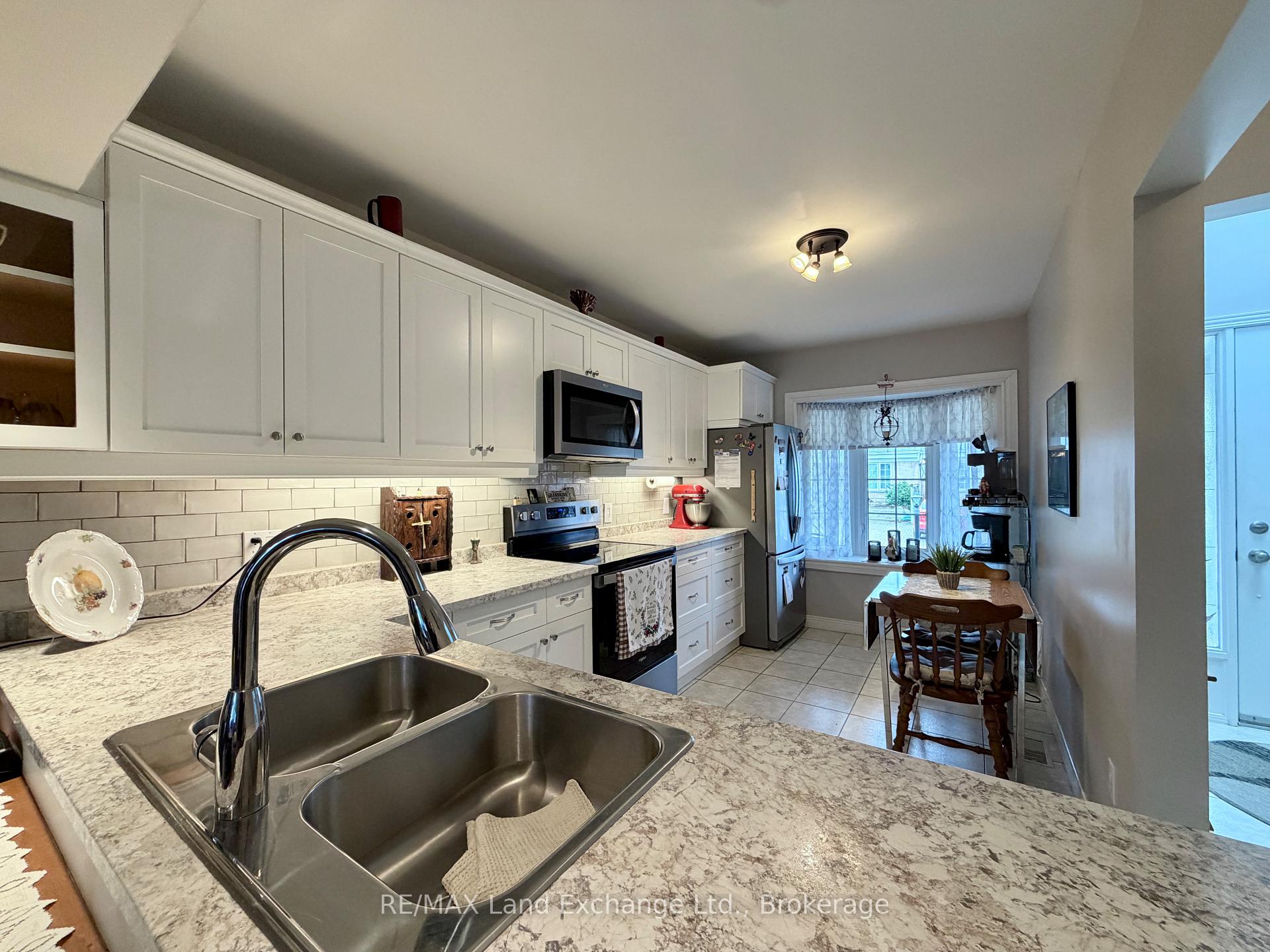 914 Arlington Street 30, Saugeen Shores — photo 4 of 5