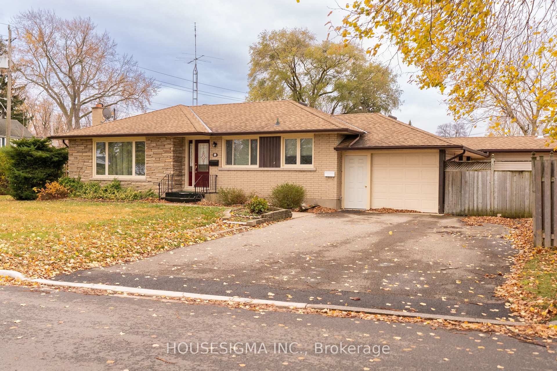 1 Cherrylane Drive N, St. Catharines, ON L2M 2H7