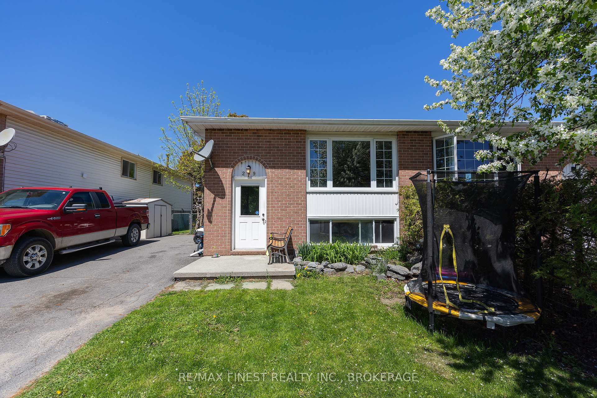 279 Kingsdale Avenue, Kingston, ON K7M 8H8 — Kingston, Ontario