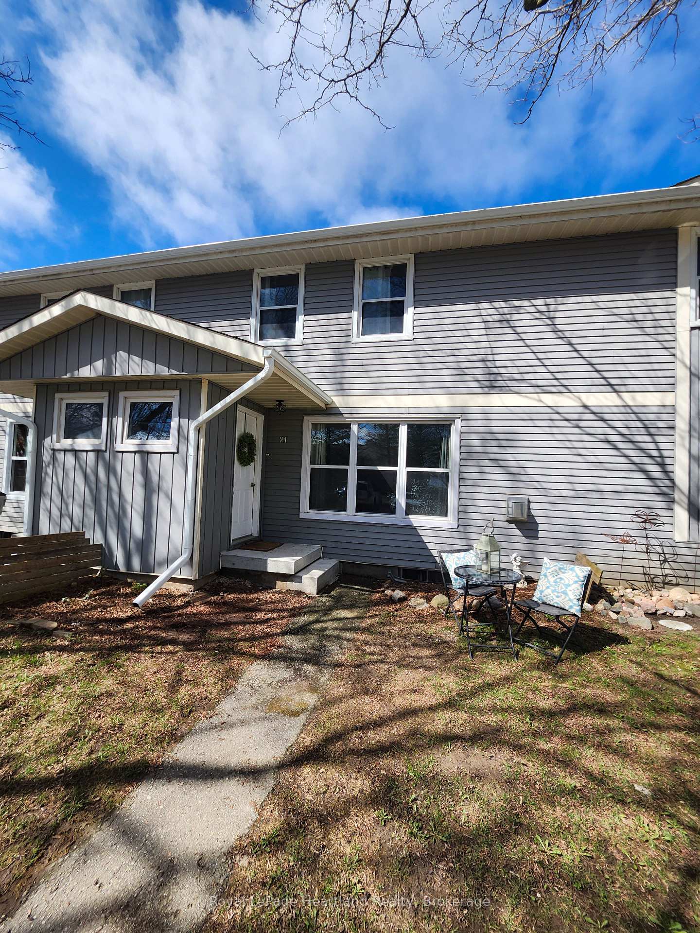 21 St Charles Place, Huron East, ON N0M 1L0