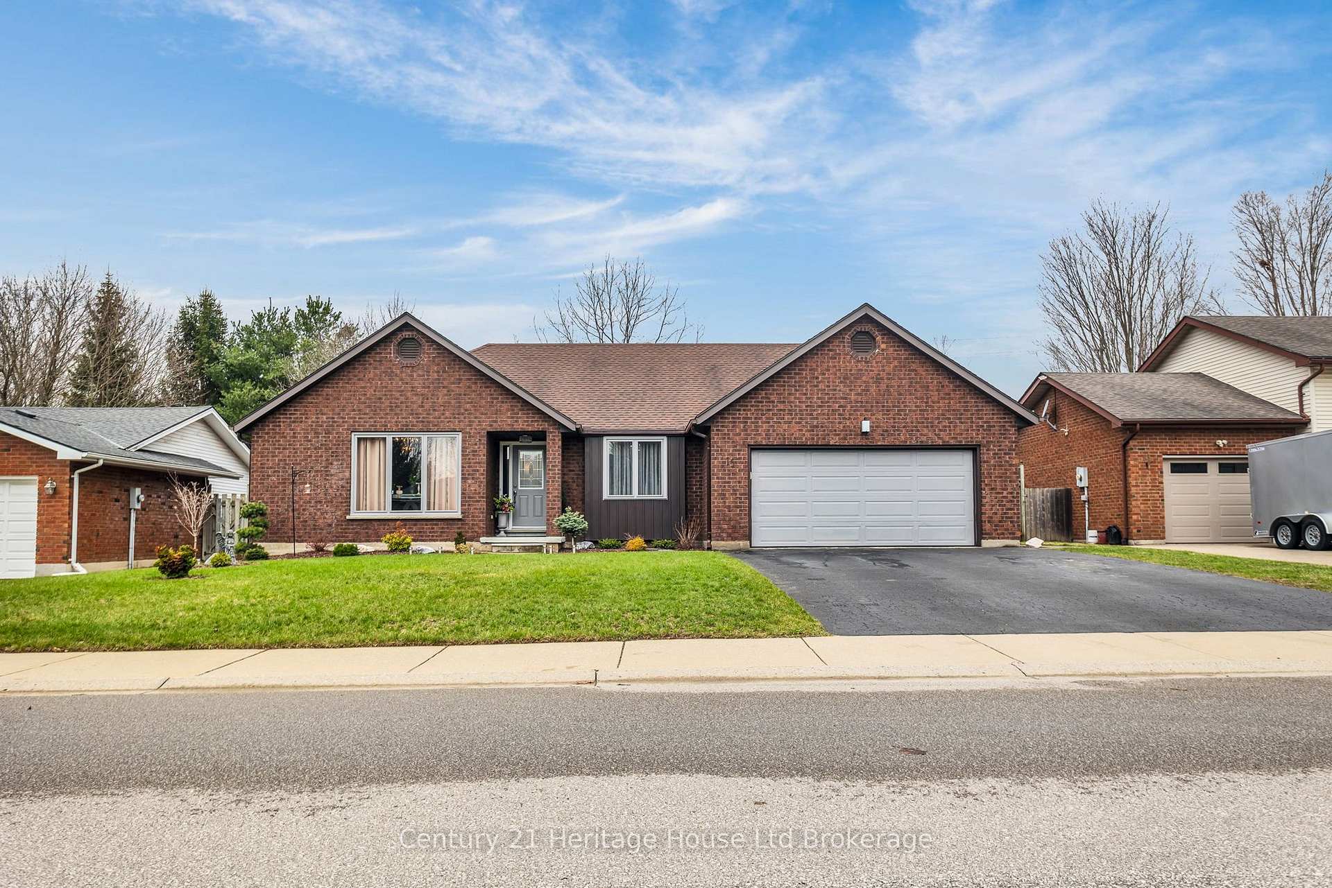 15 Gibson Drive, Tillsonburg, ON N4G 5G4 — Tillsonburg, Ontario