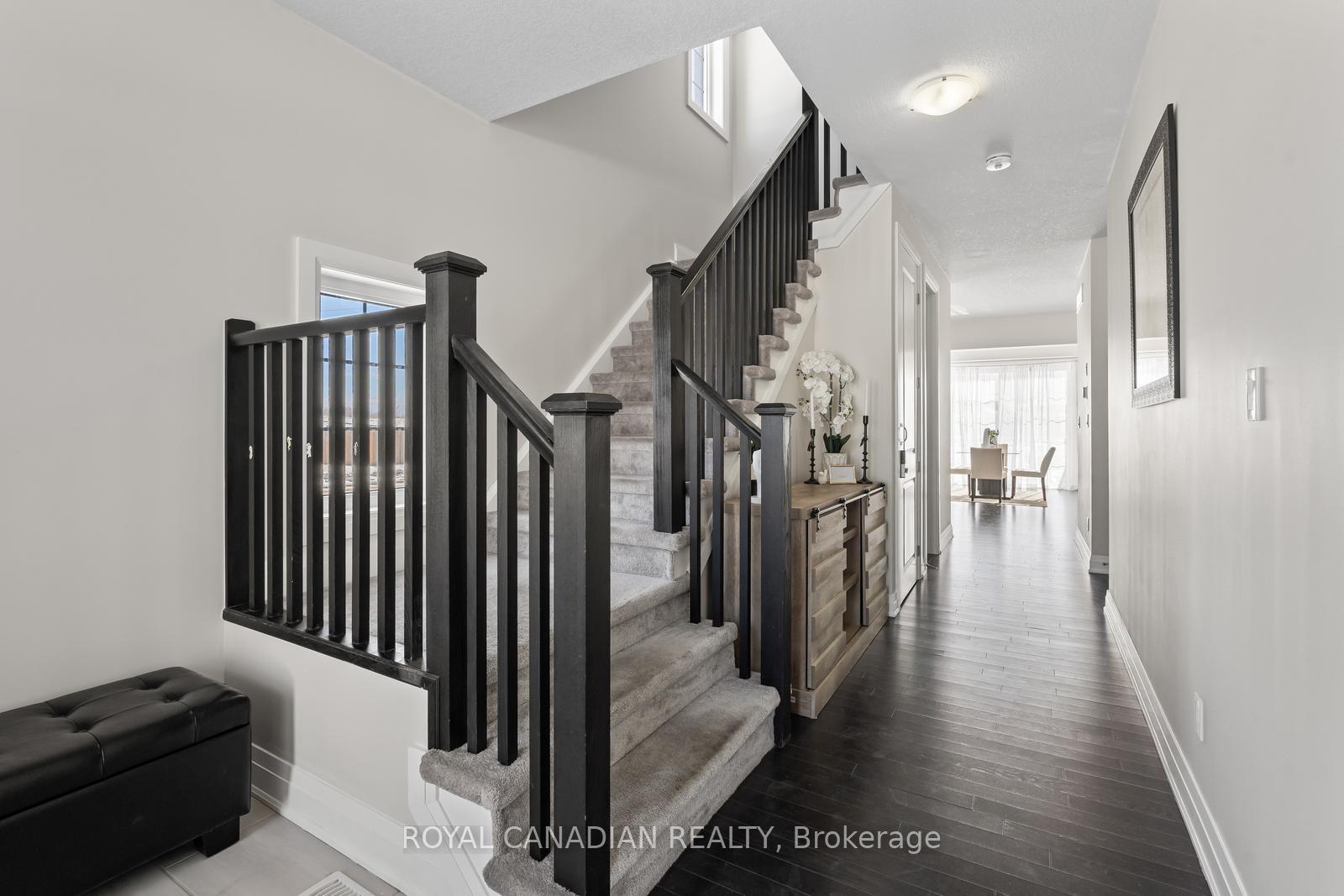 301 Buttonbush Street Upper, Waterloo — photo 3 of 5