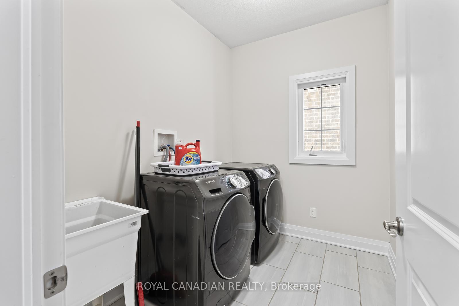 301 Buttonbush Street Upper, Waterloo — photo 5 of 5