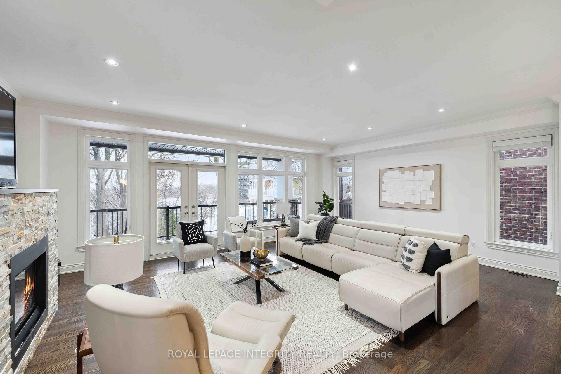 612 Besserer Street, Lower Town - Sandy Hill — photo 3 of 5