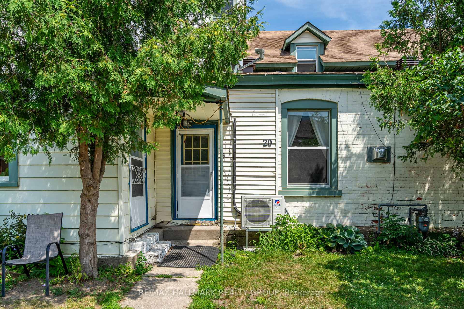 20 RUSSELL Street W 5, Smiths Falls — photo 3 of 5