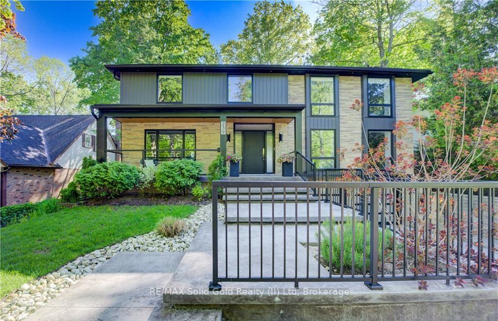239 Corrie Crescent, Waterloo, ON N2L 5W3 — Waterloo, Ontario