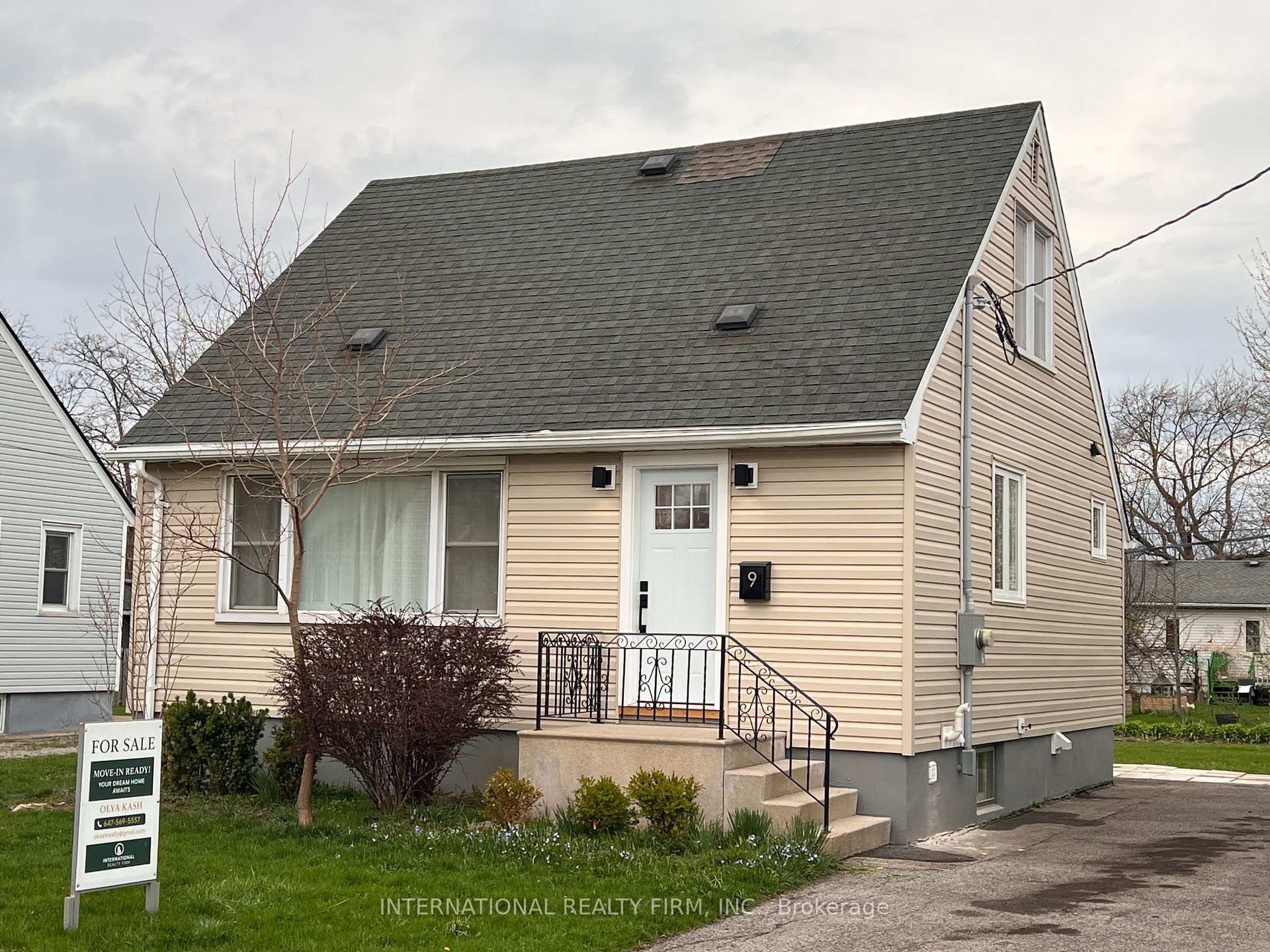 9 Admiral Road, St. Catharines, ON L2P 1G4