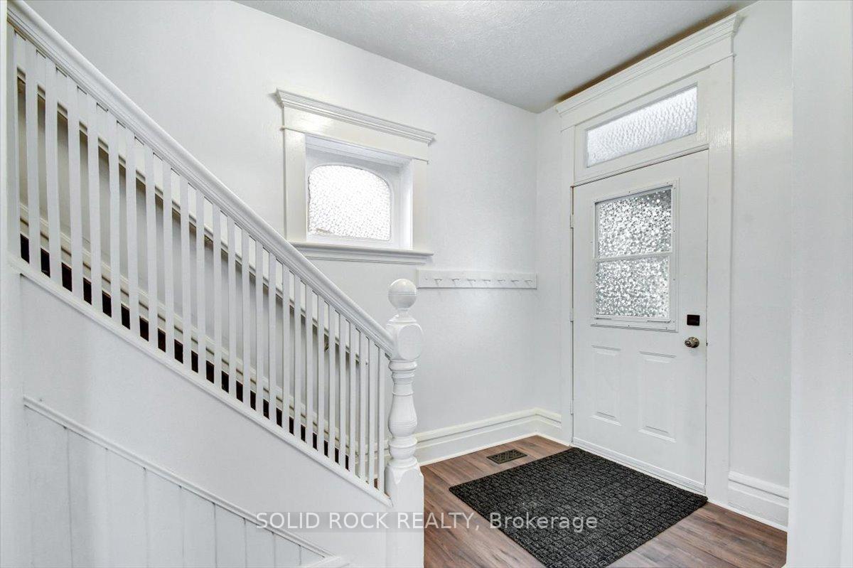 513 Romaine Street, Peterborough — photo 3 of 5