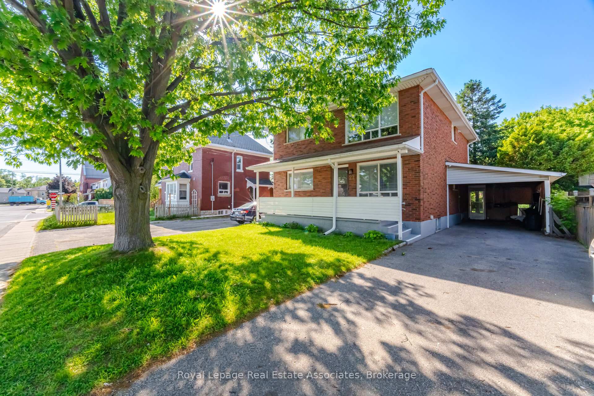 22 St James Street A, Brantford — photo 4 of 5