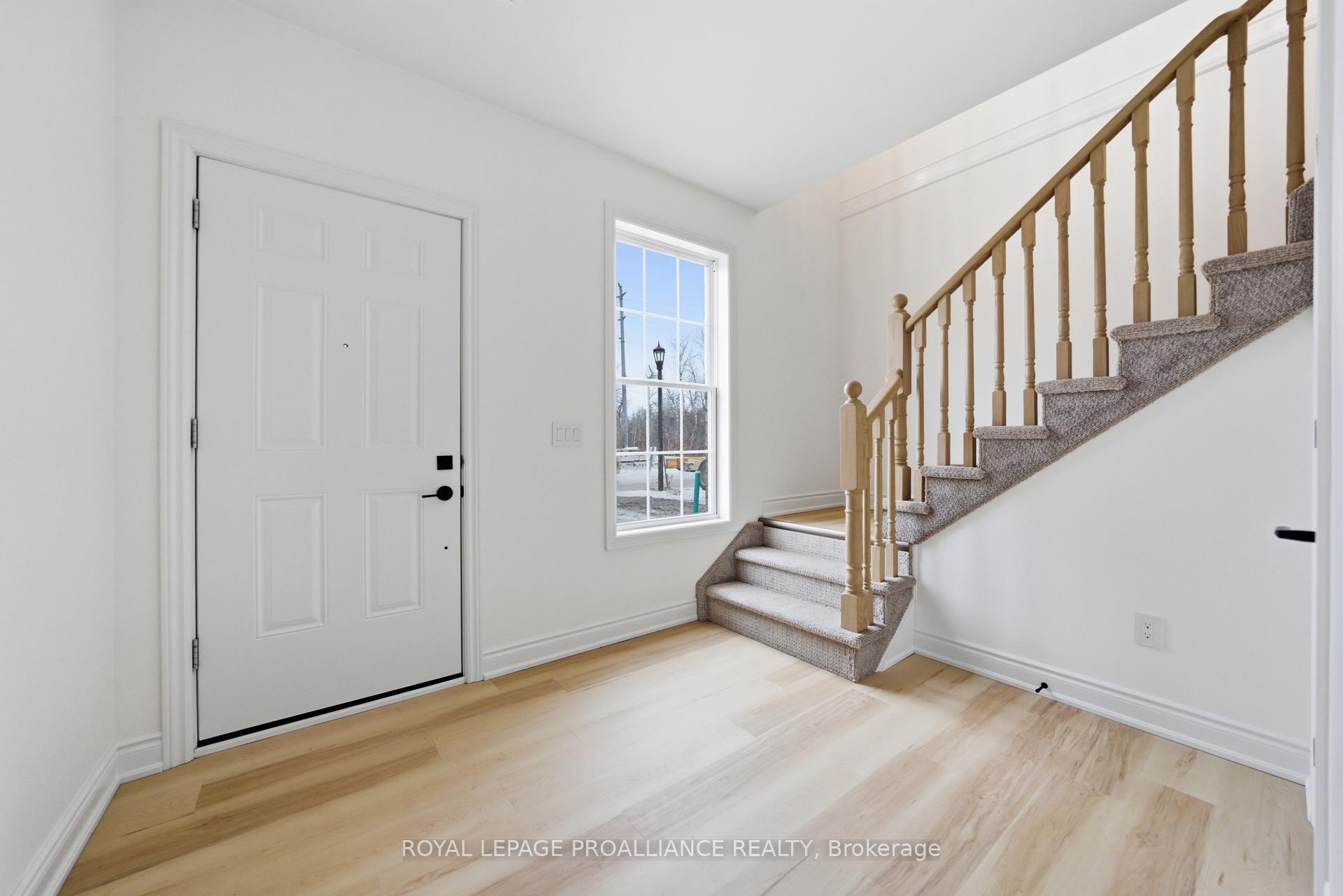 922 Kerr Street W, Cobourg — photo 4 of 5