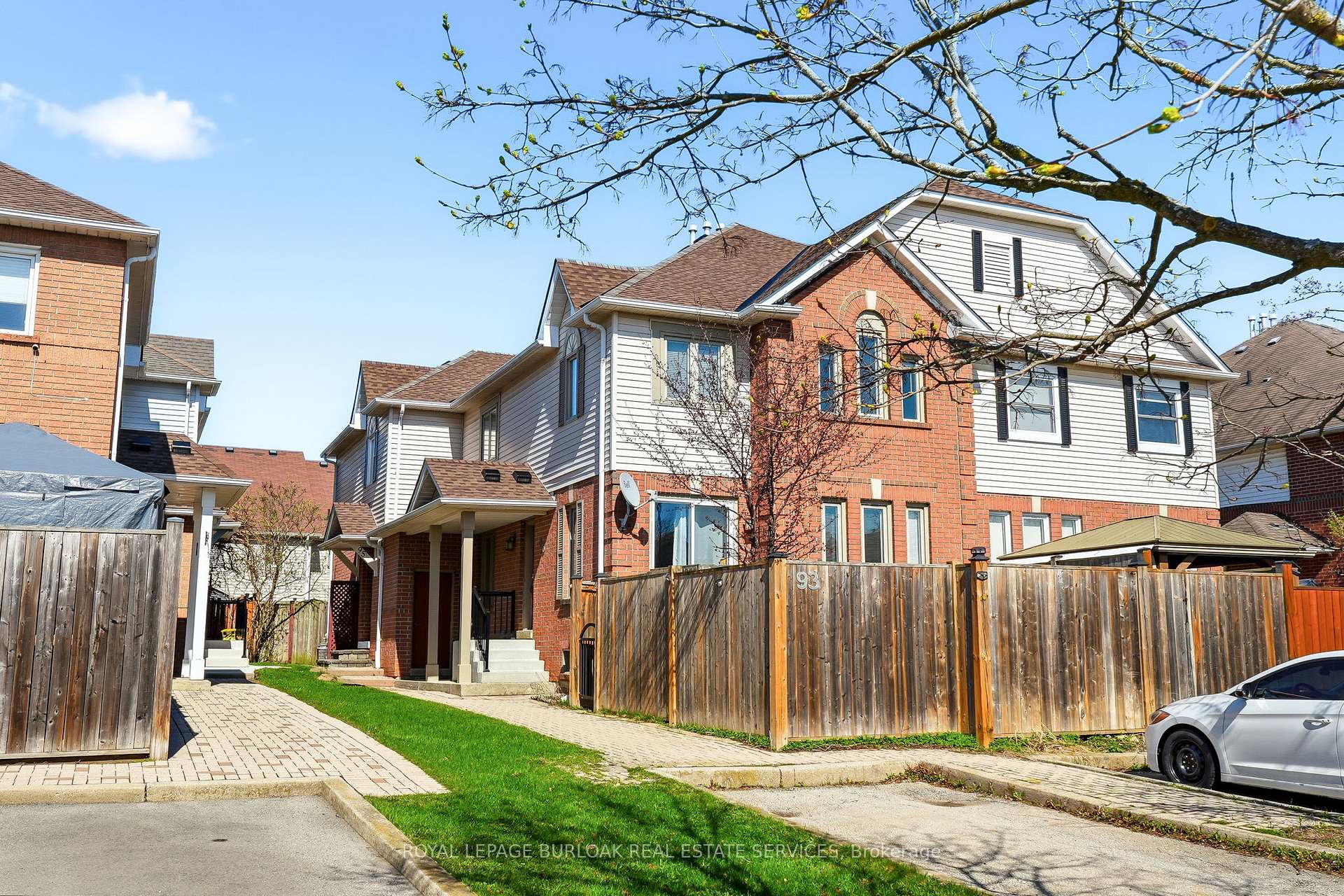95 Thornlodge Drive, Hamilton, ON L8B 0L9