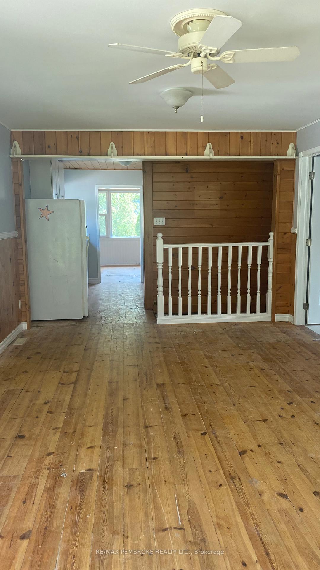 53 Huron Street, Deep River — photo 3 of 5