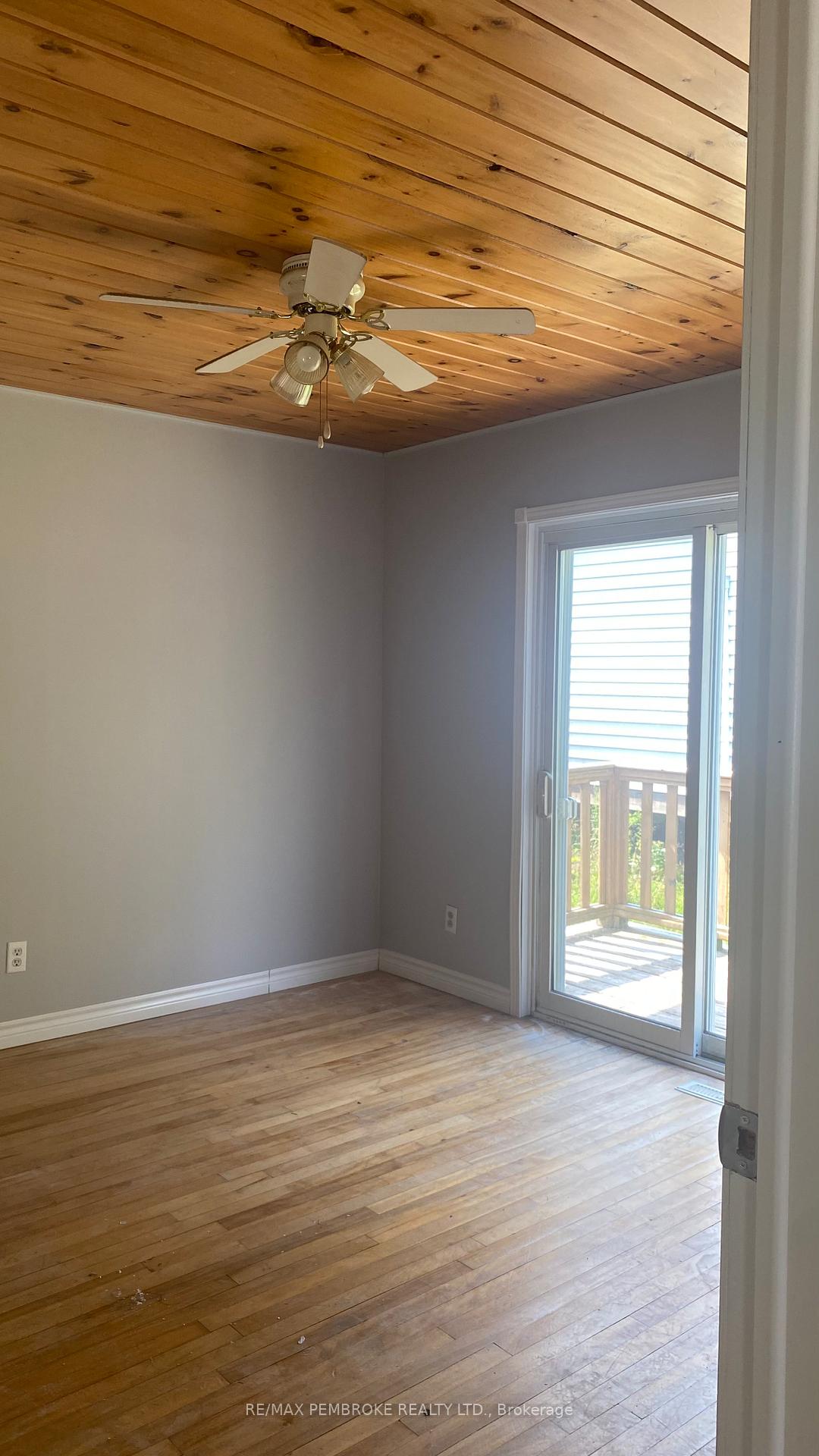 53 Huron Street, Deep River — photo 5 of 5
