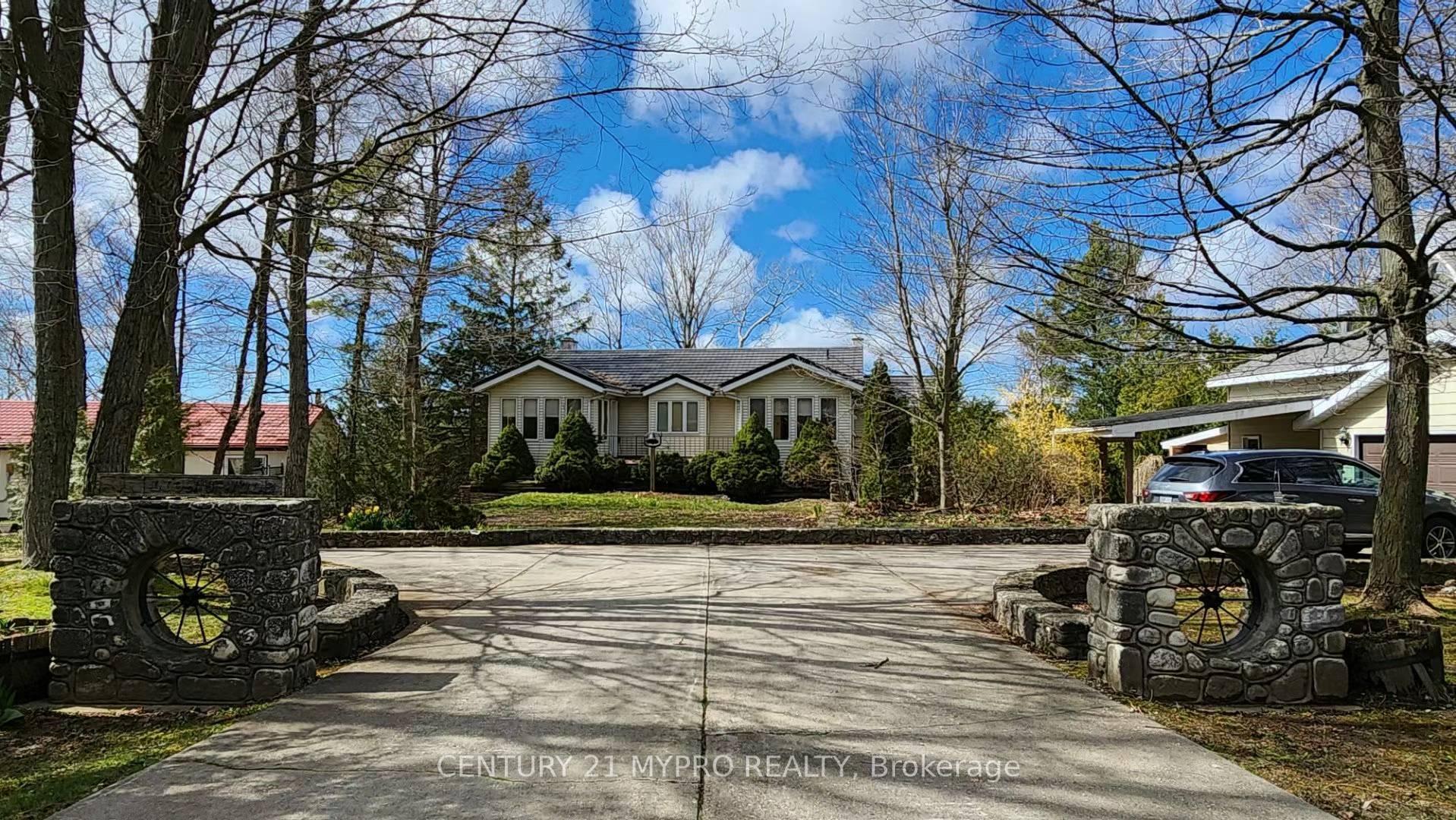 66 Moore Street, Northern Bruce Peninsula — photo 2 of 5