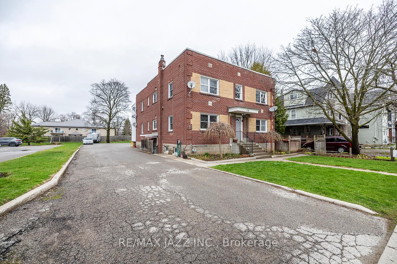 238 James Street E, Cobourg — photo 2 of 5