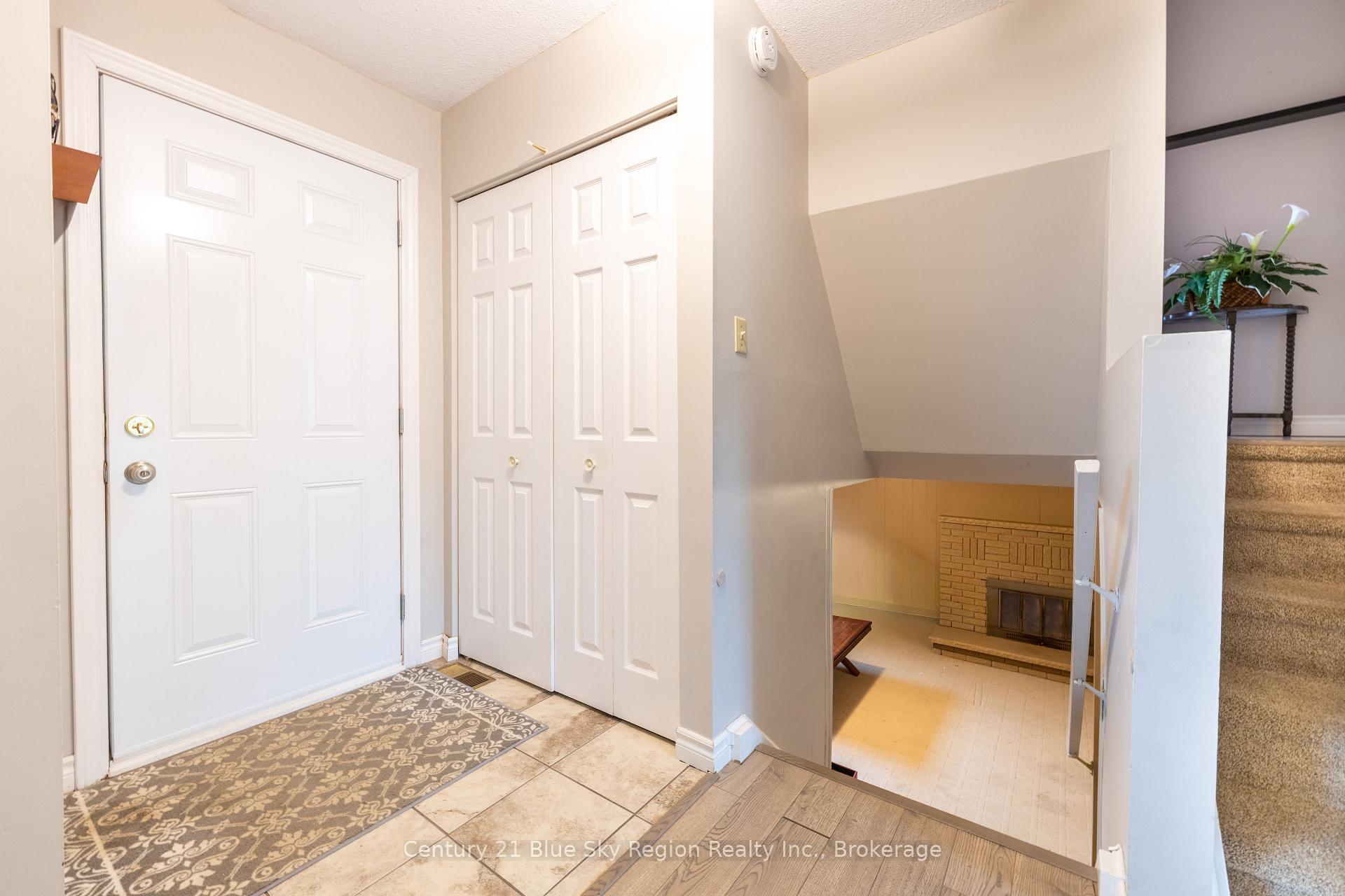 138 Macbeth Crescent, North Bay — photo 3 of 5