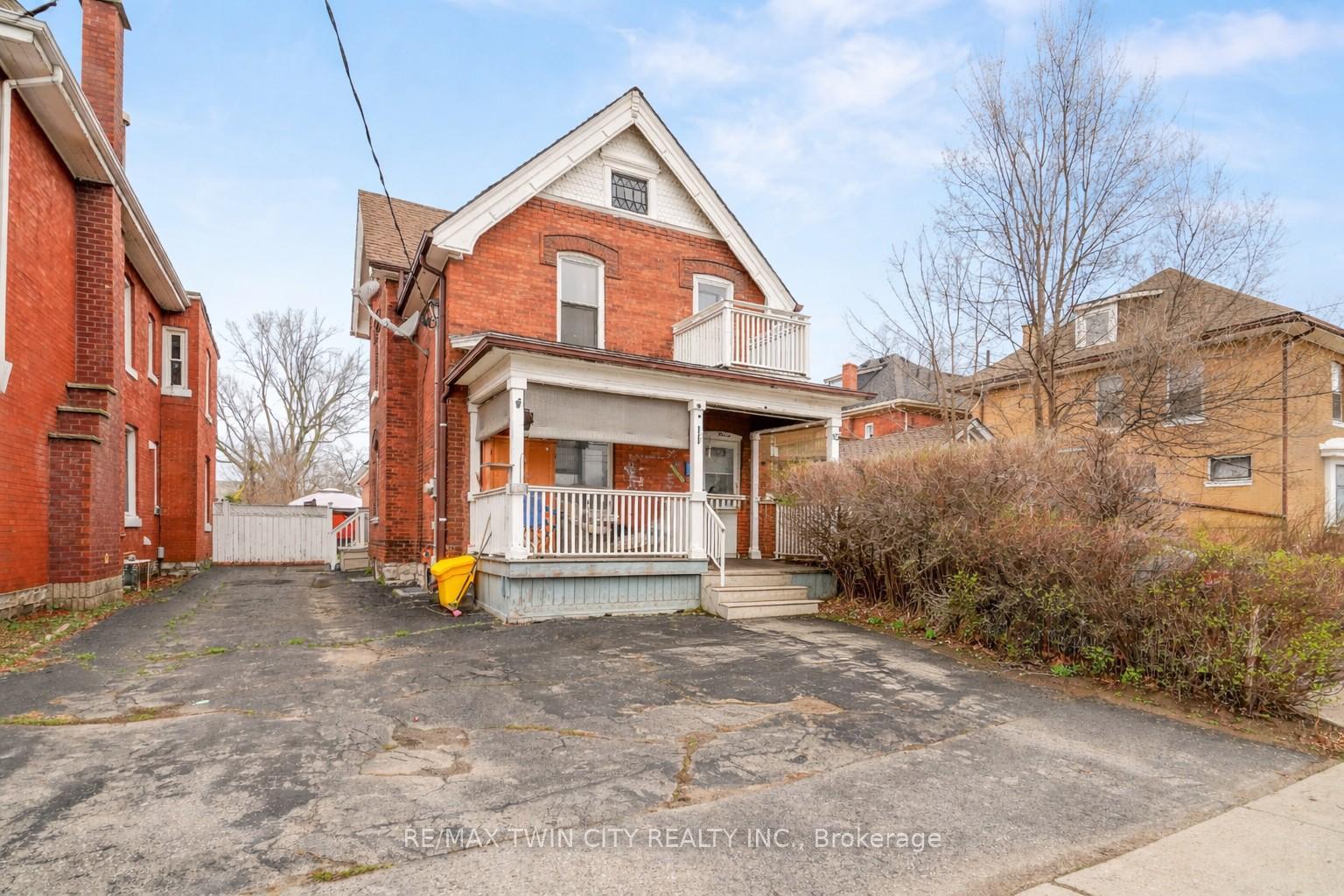 10 Henrietta Street, Brantford, ON N3T 3Y9 — Brantford, Ontario