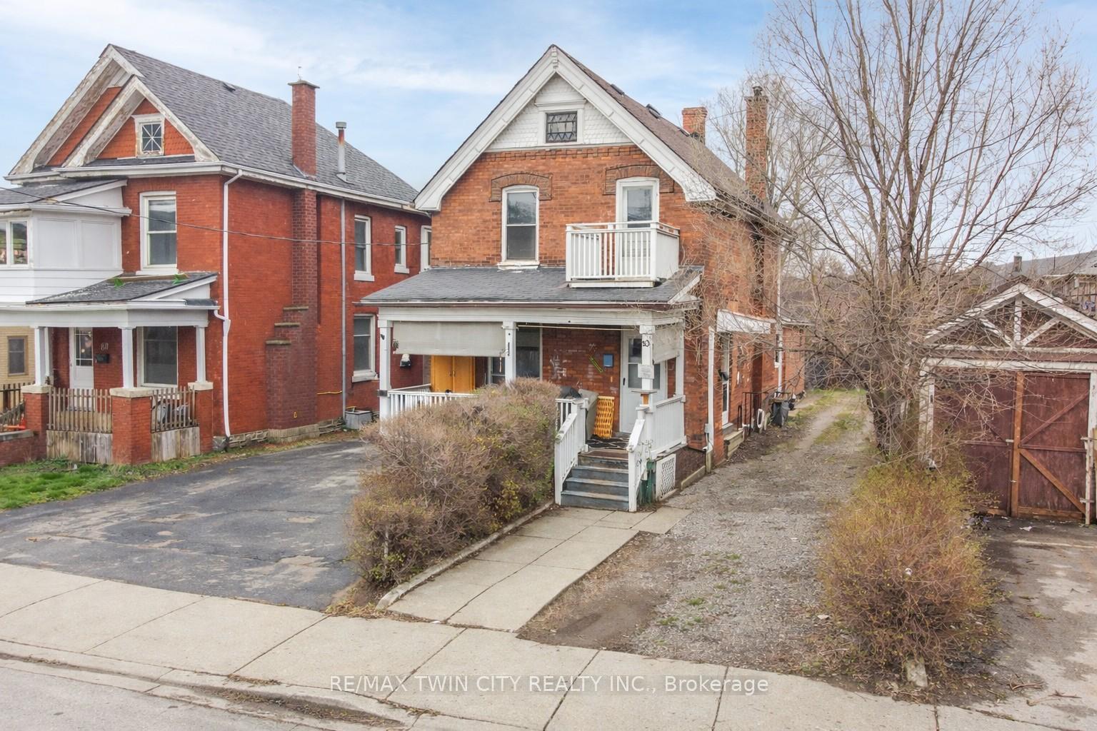 10 Henrietta Street, Brantford — photo 3 of 5