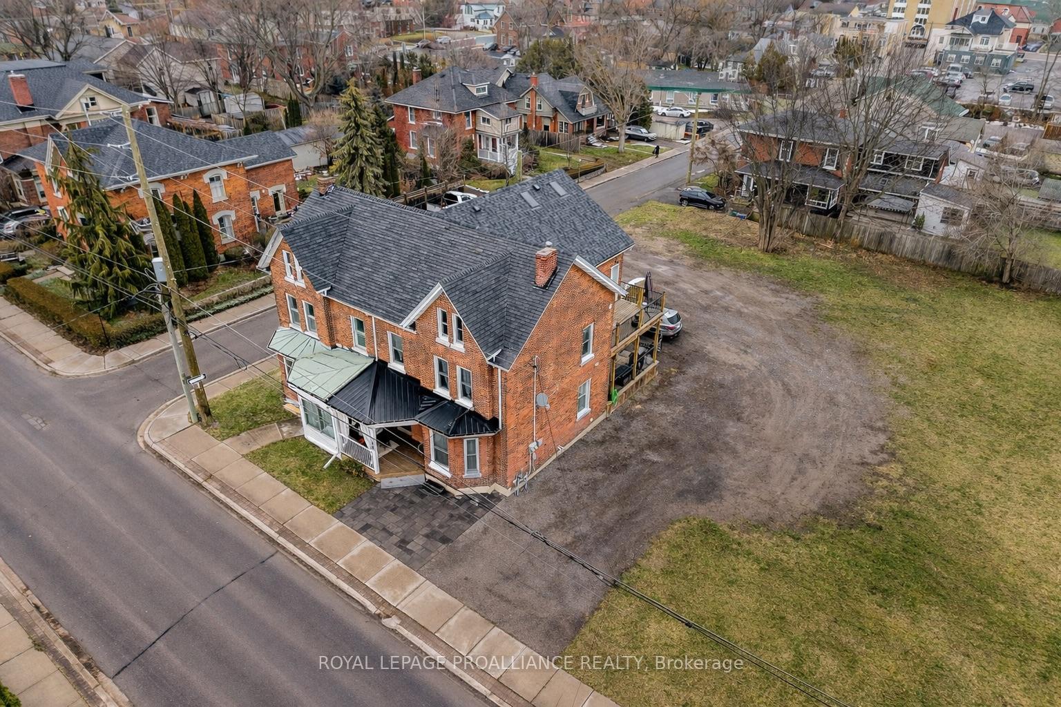 300 George Street, Cobourg — photo 4 of 5