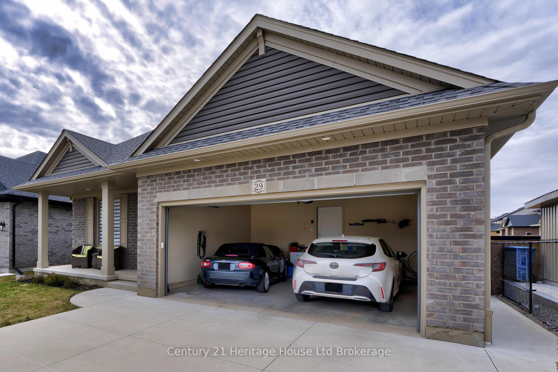 29 Keba Crescent, Tillsonburg — photo 3 of 5