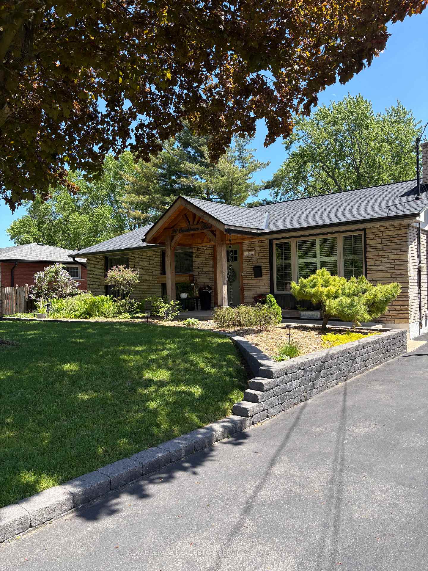 20 Casablanca Boulevard, Grimsby — photo 5 of 5