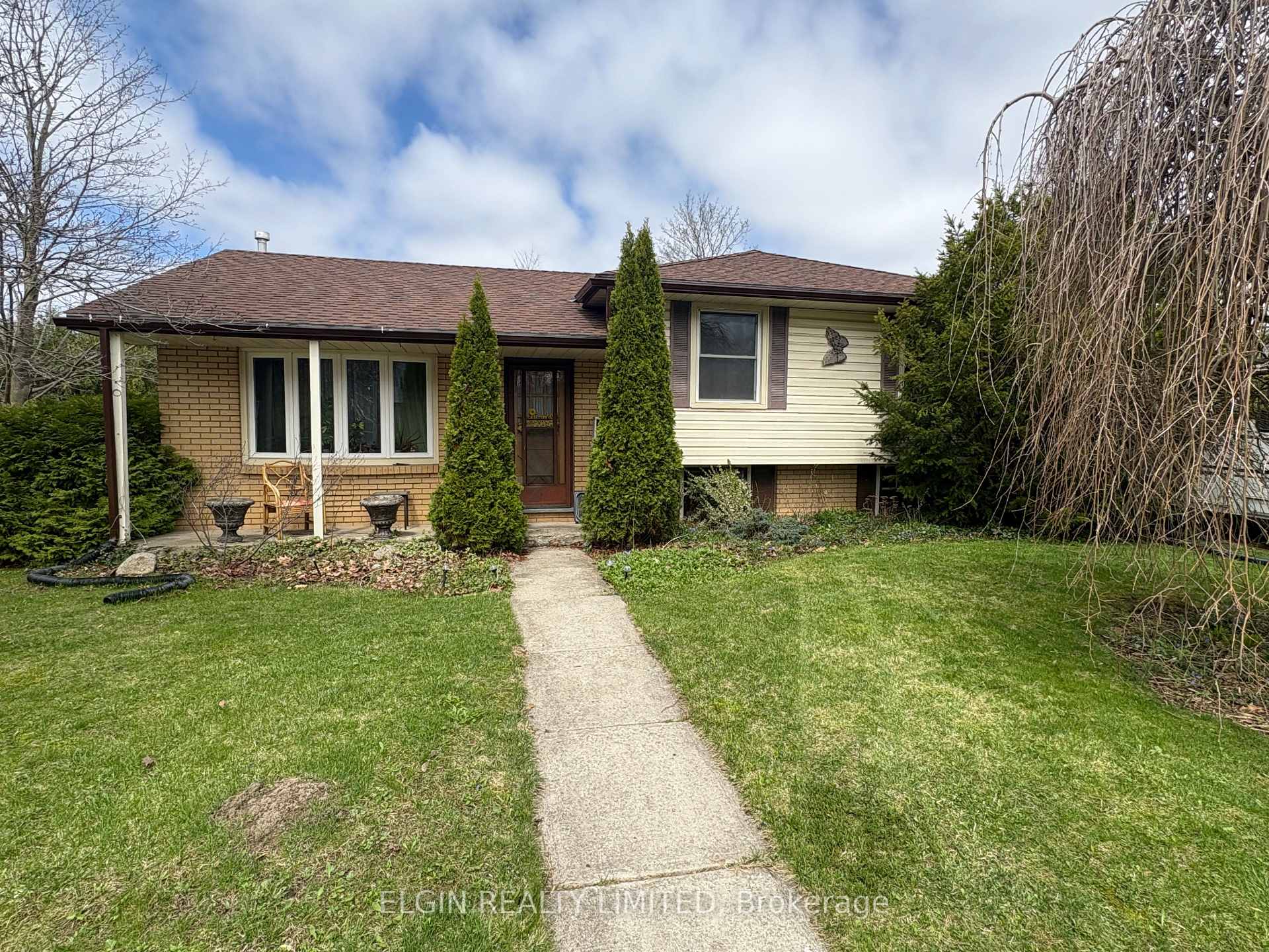14 Glanworth Avenue, St. Thomas, ON N5R 1E7 — St. Thomas, Ontario