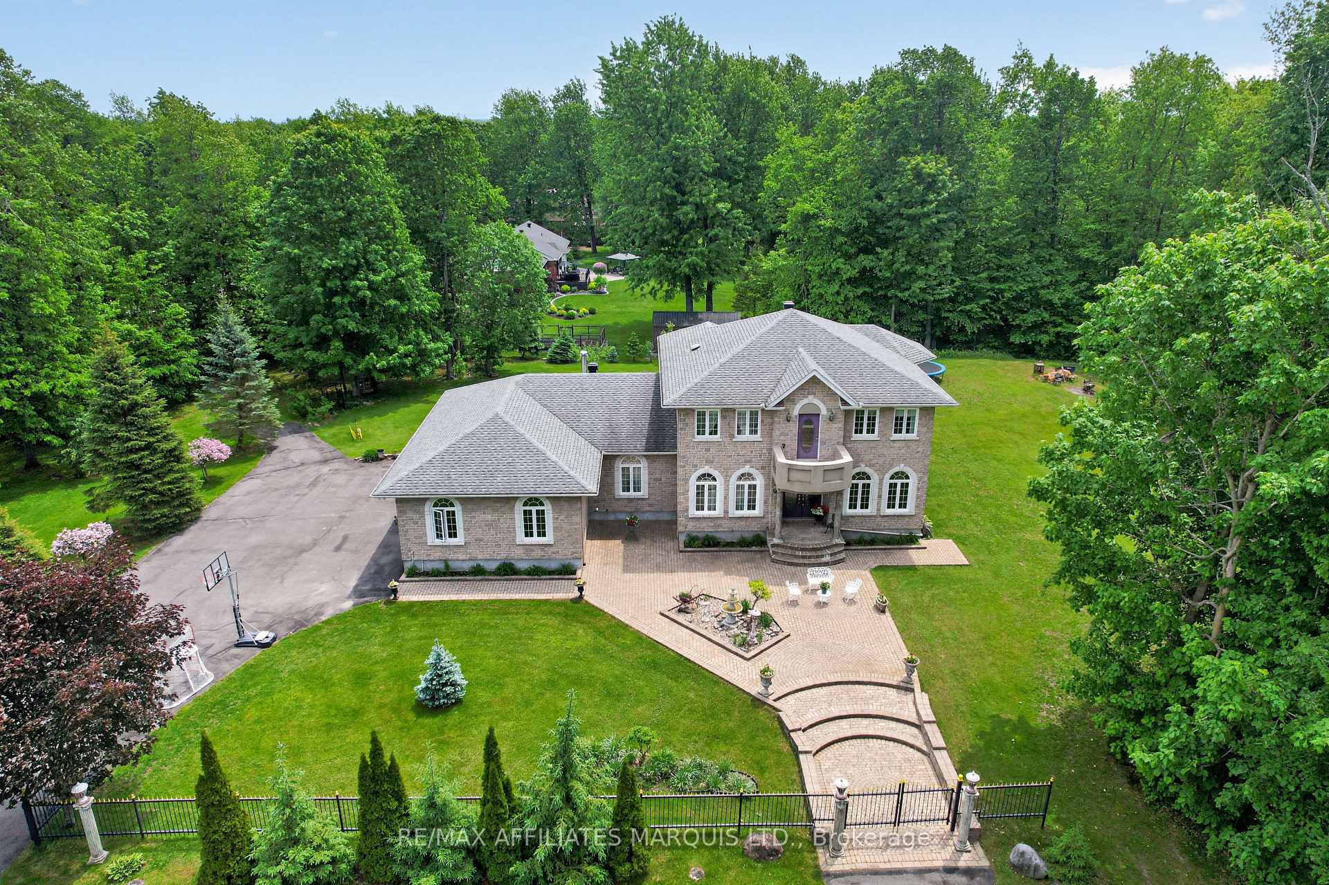 16935 Beaver Dam Drive, South Stormont — photo 3 of 5