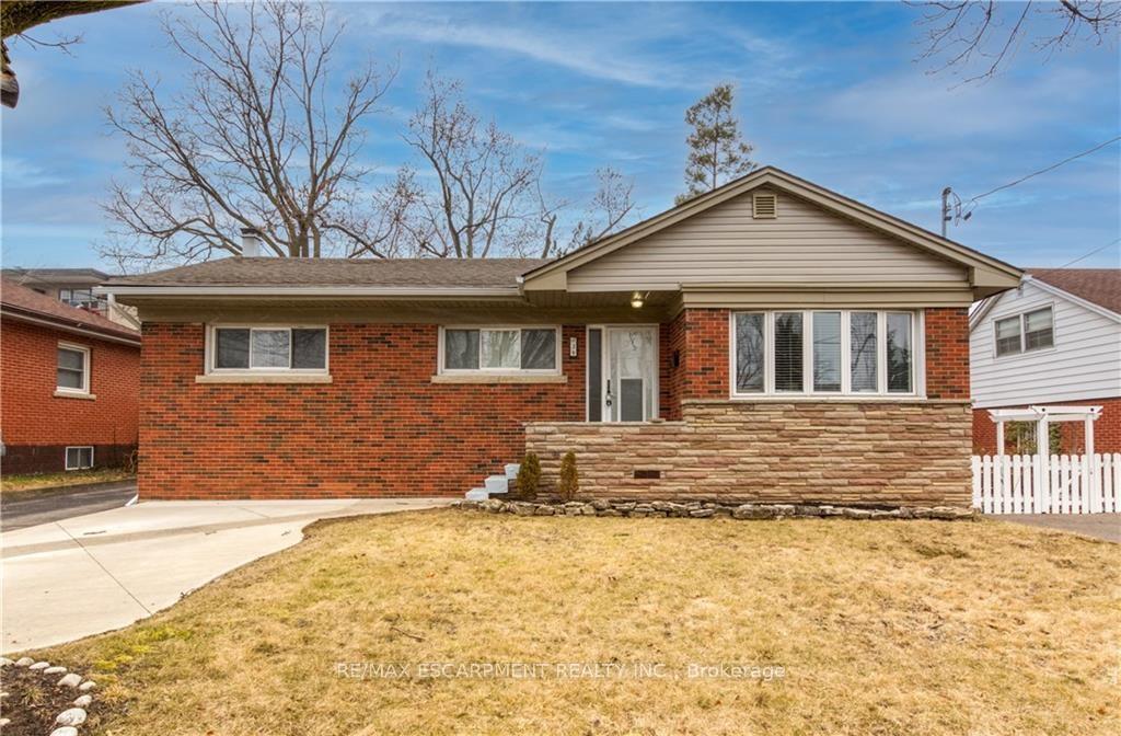 39 BLAND Avenue, Hamilton, ON L8G 3R2