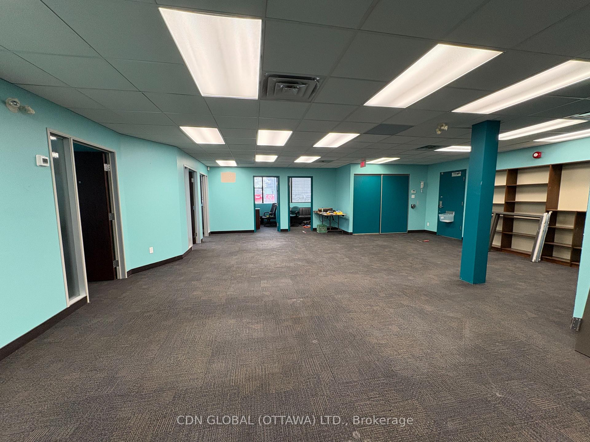 2255 St Laurent Boulevard 105, Hunt Club - South Keys and Area — photo 4 of 5