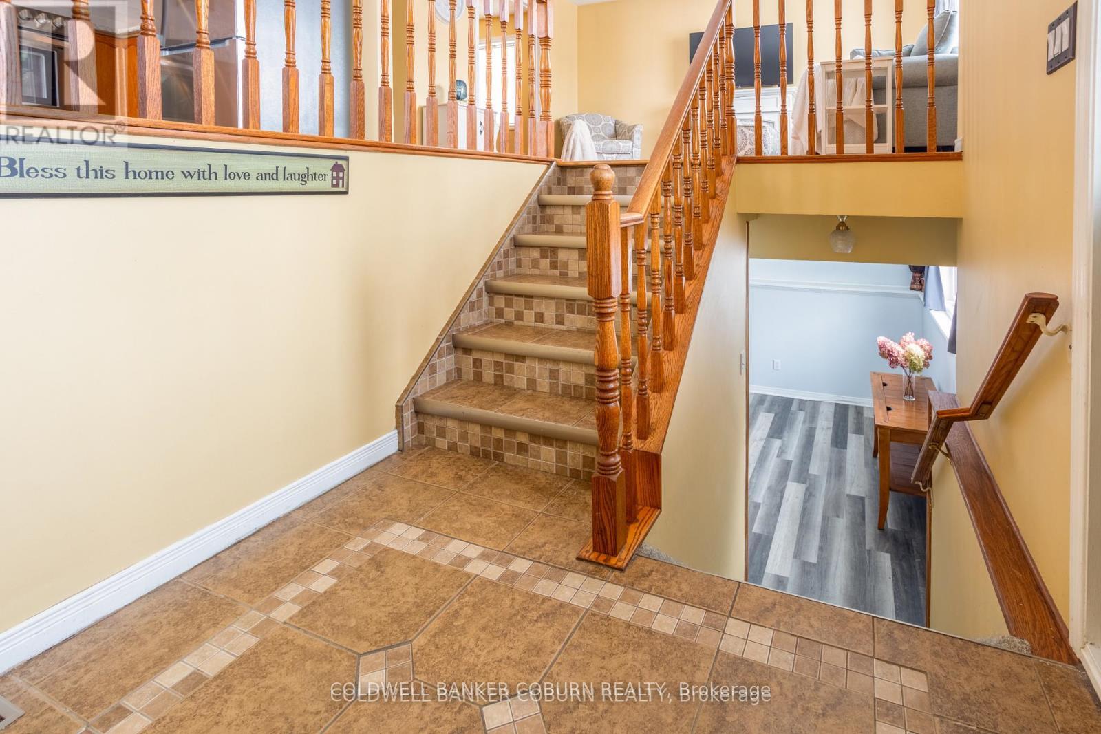 28 Landrigan Street, Arnprior — photo 2 of 5