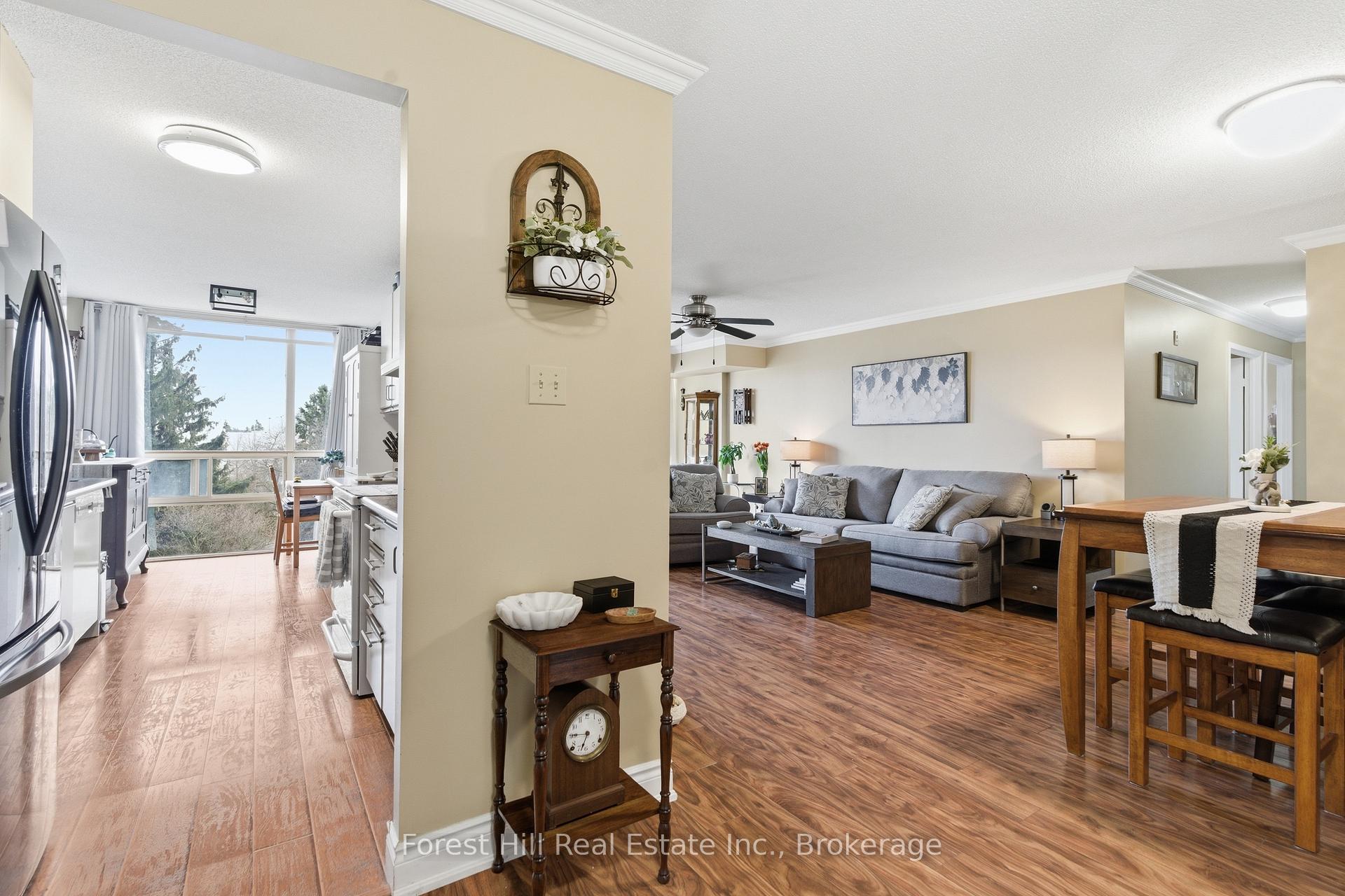 55 Blue Springs Drive 402, Waterloo — photo 3 of 5