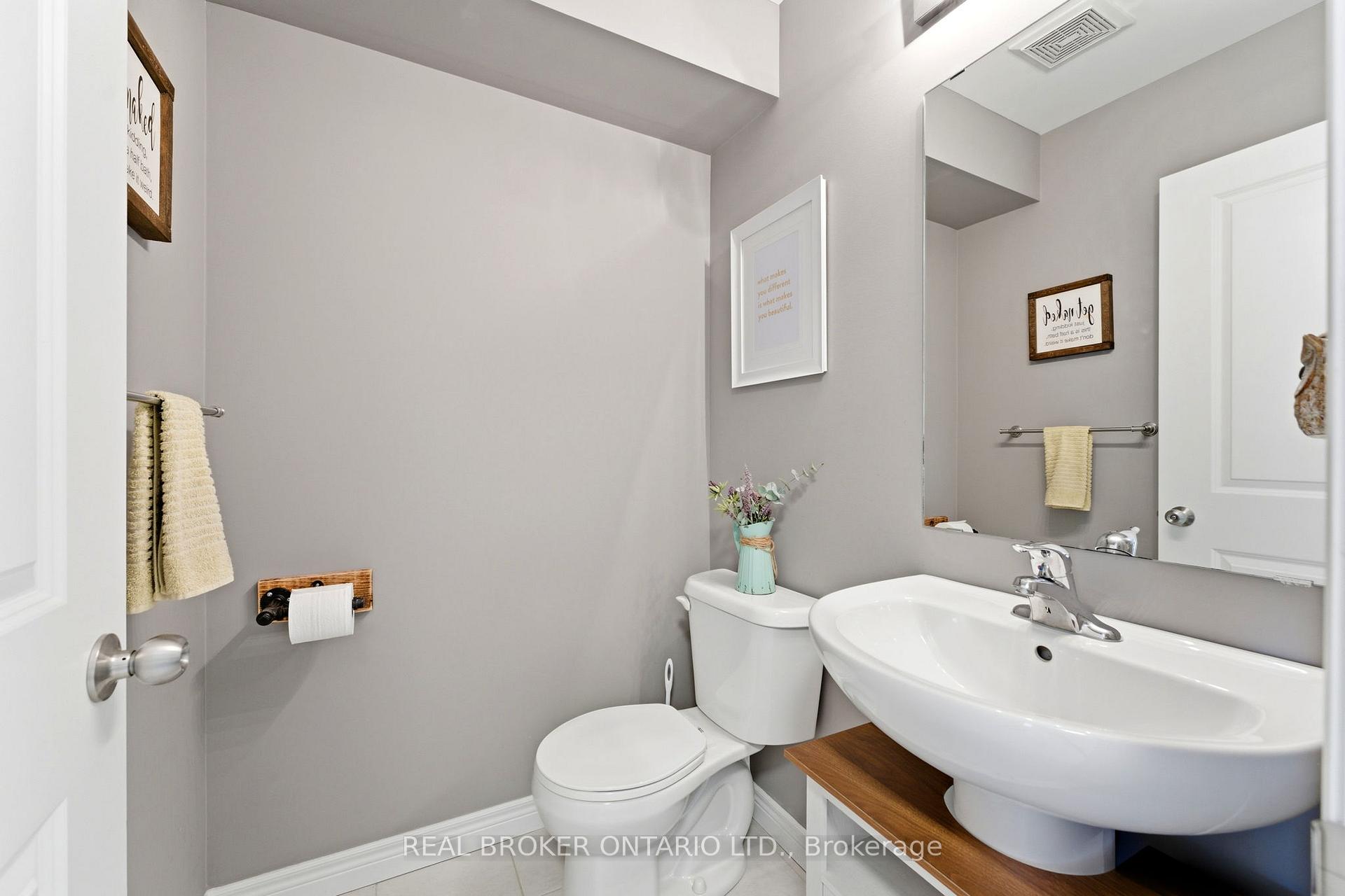 6 Freer Drive, North Dumfries — photo 5 of 5