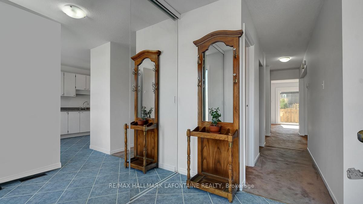 890 Cahill Drive W 46, Hunt Club - Windsor Park Village and Area — photo 2 of 5