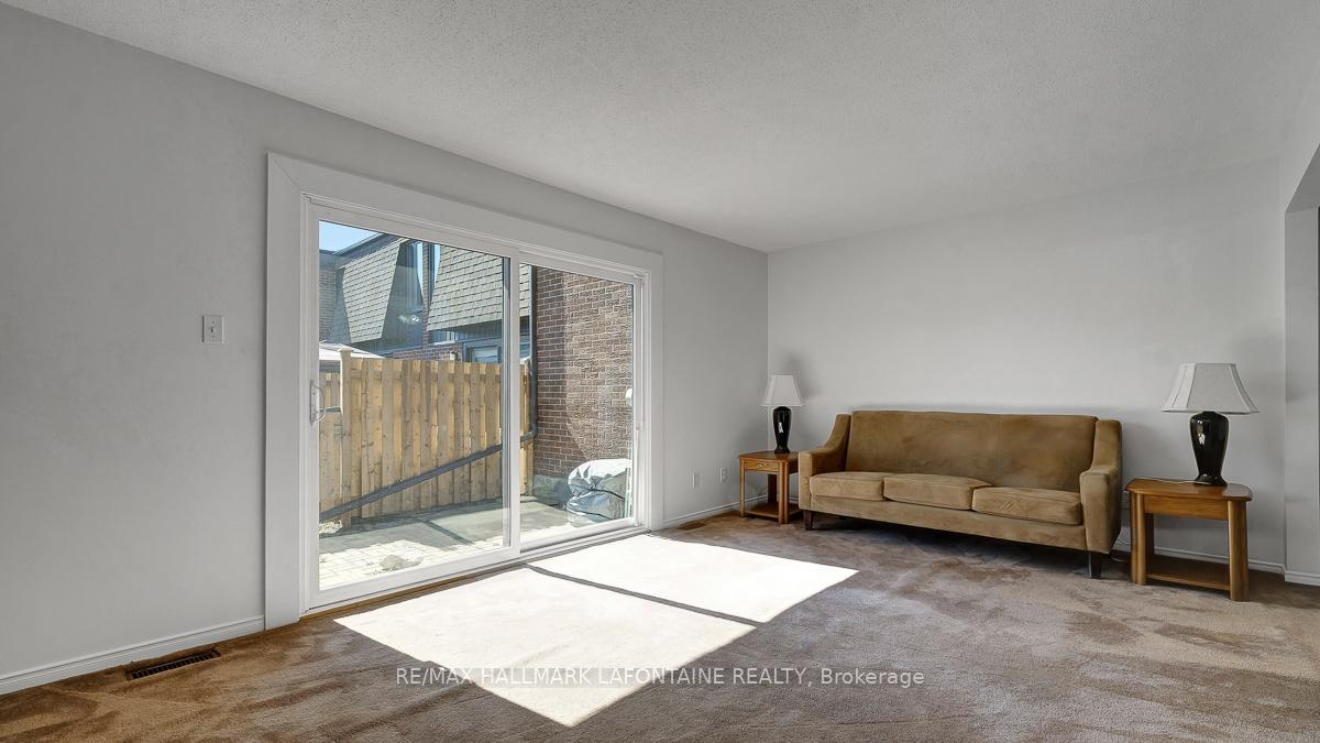 890 Cahill Drive W 46, Hunt Club - Windsor Park Village and Area — photo 4 of 5