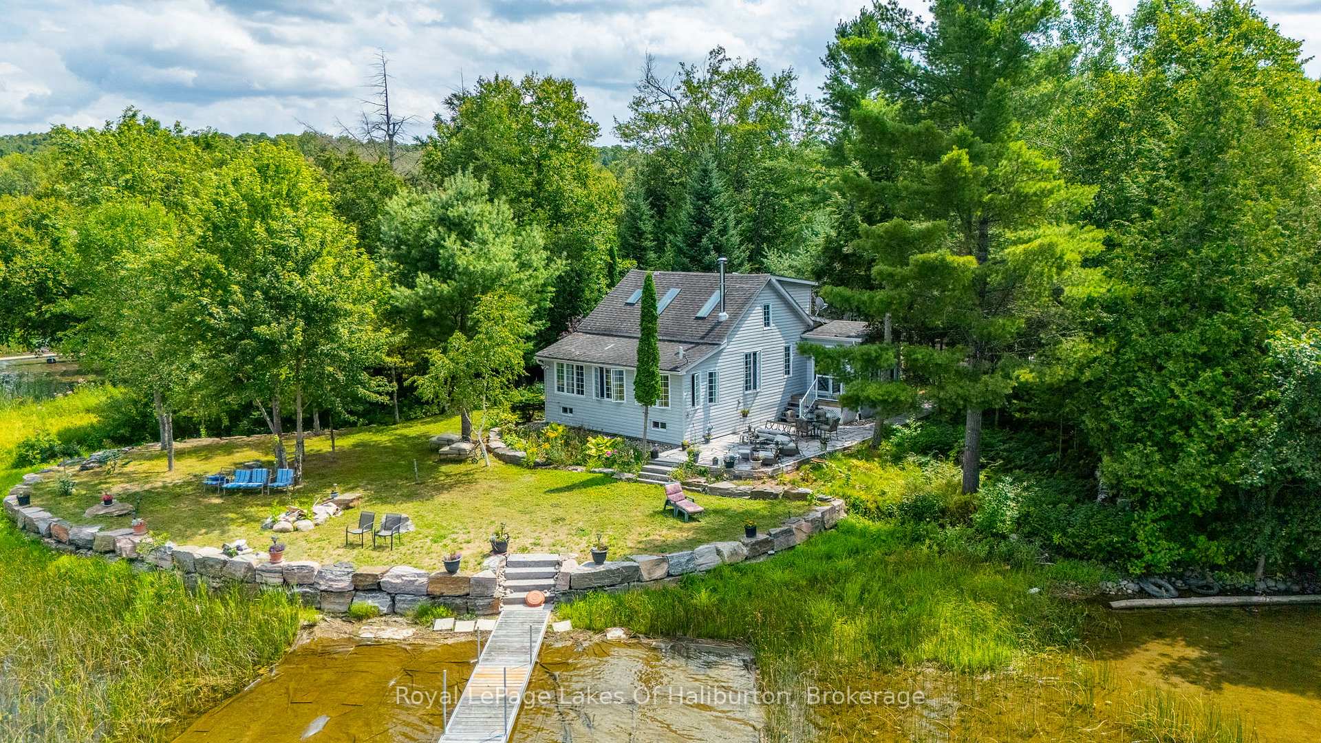 1049 Ninatigo Lane, Algonquin Highlands — photo 2 of 5