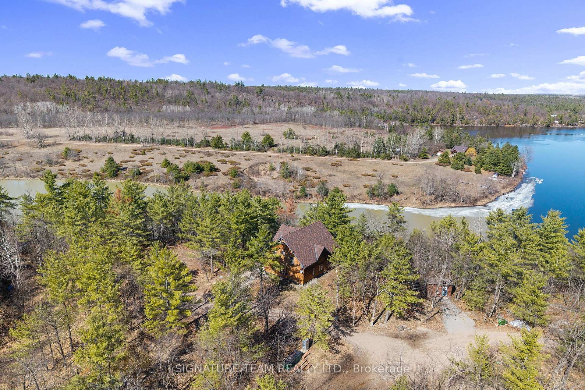 287 Presquile Trail, Whitewater Region — photo 3 of 5
