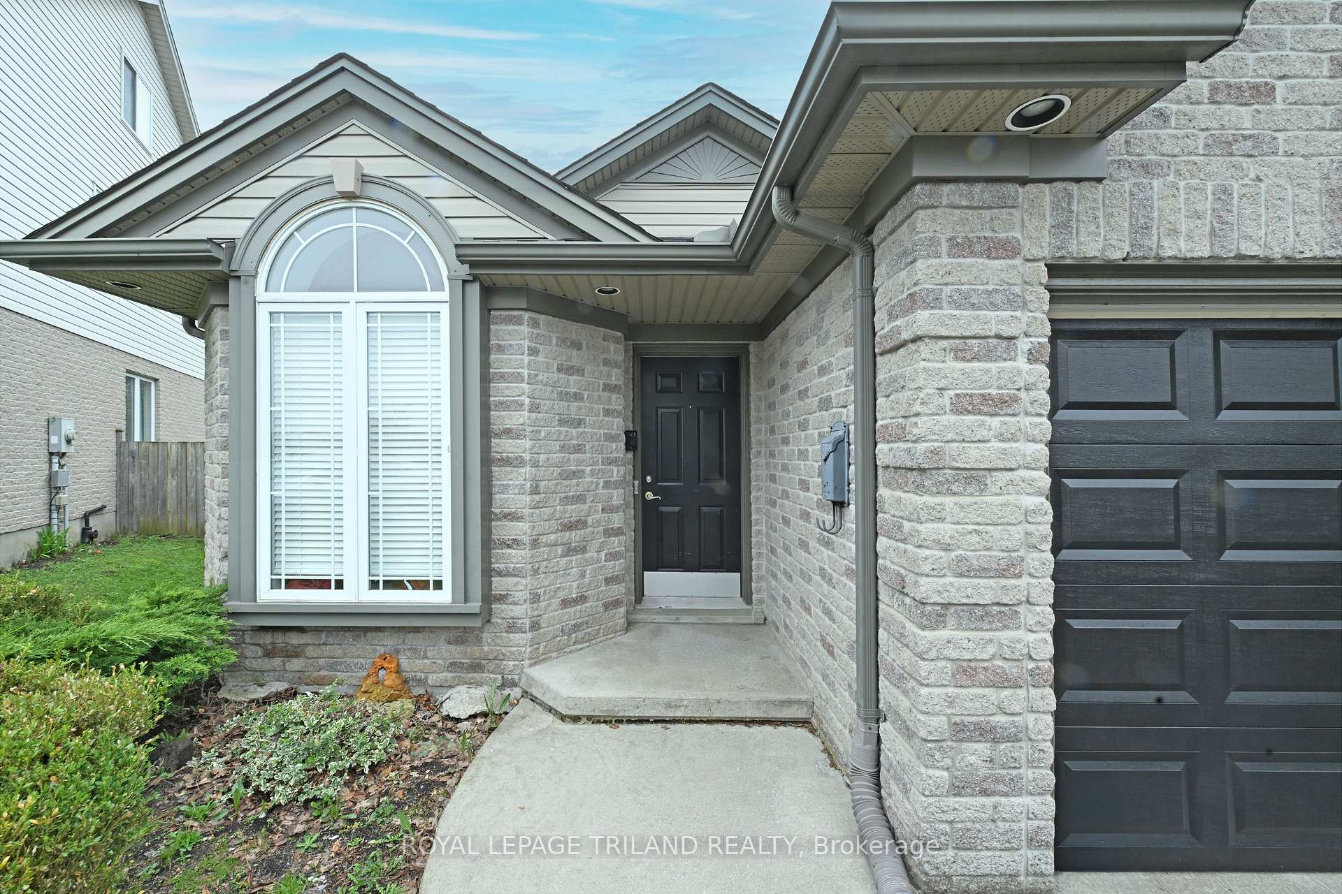 803 Sandcherry Street, London North — photo 2 of 5