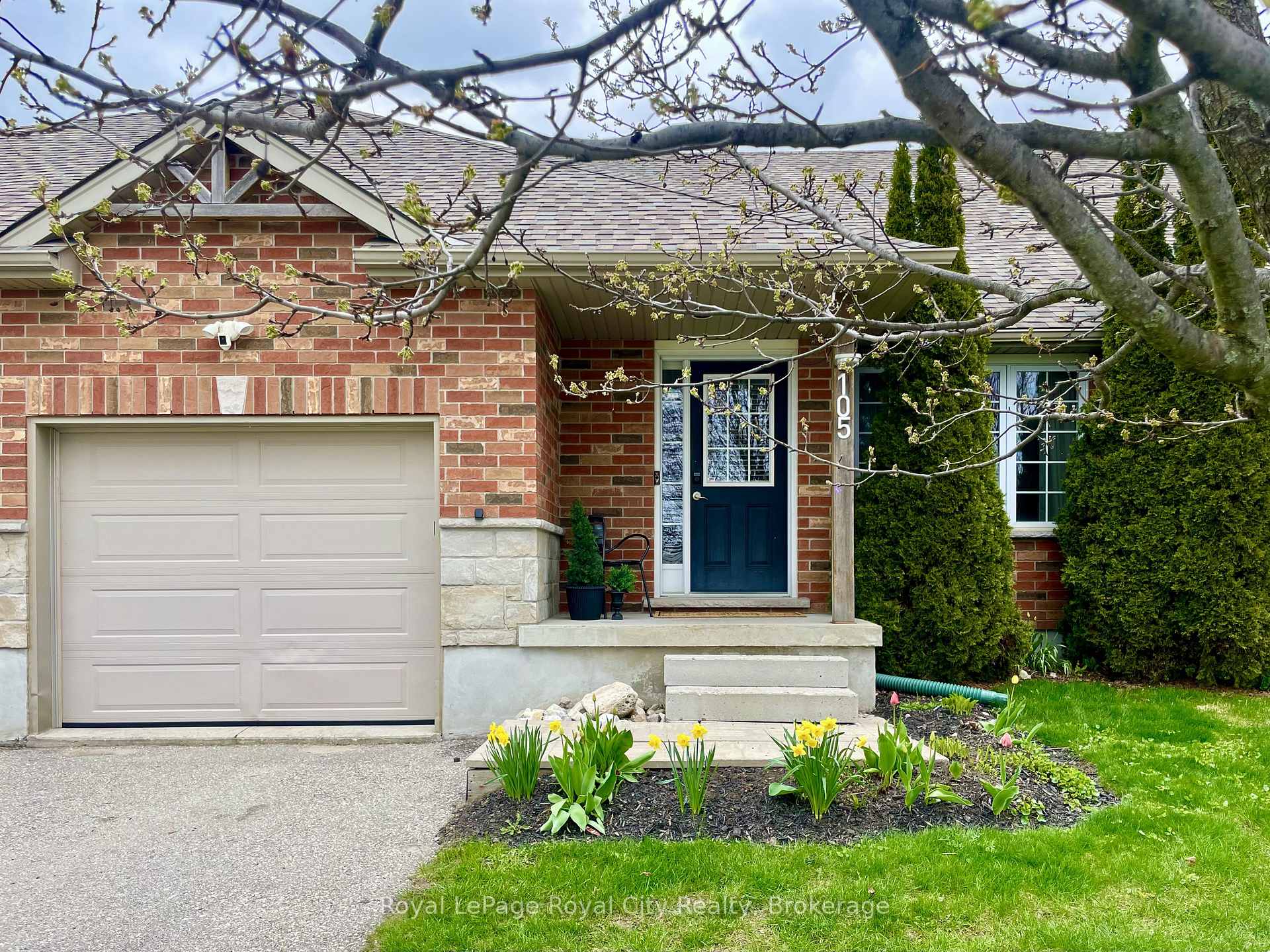 105 Spencer Drive, Centre Wellington, ON N0B 1S0 — Centre Wellington, Ontario