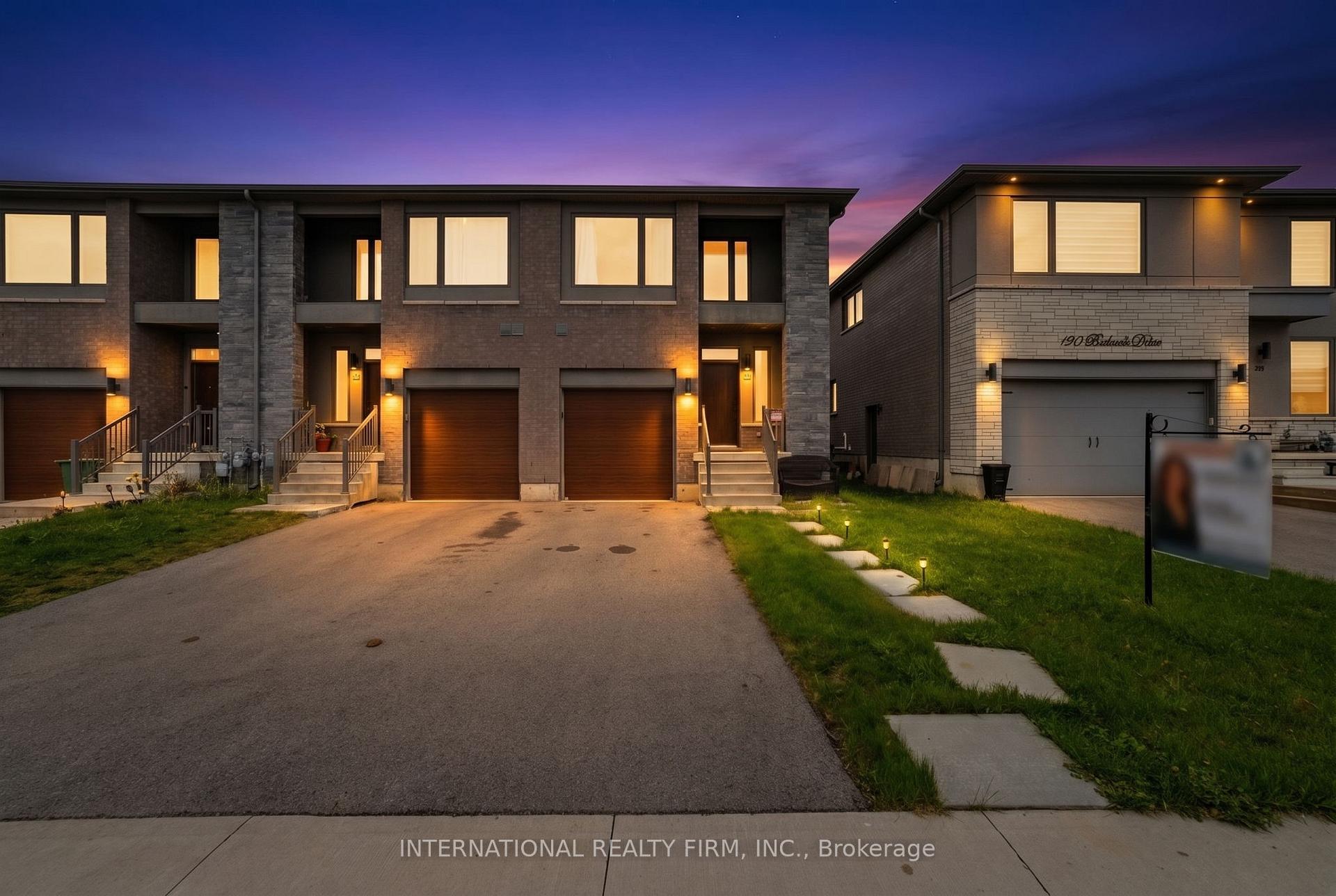 134 Bedrock Drive, Hamilton, ON L8J 0K6