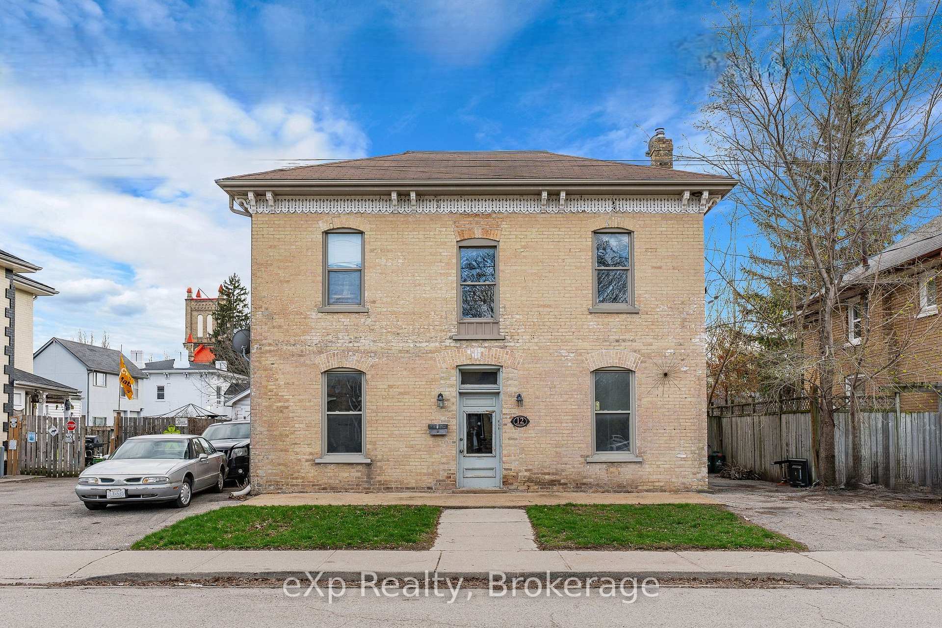 12 Fleet Street, Brantford, ON N3T 3S7 — Brantford, Ontario