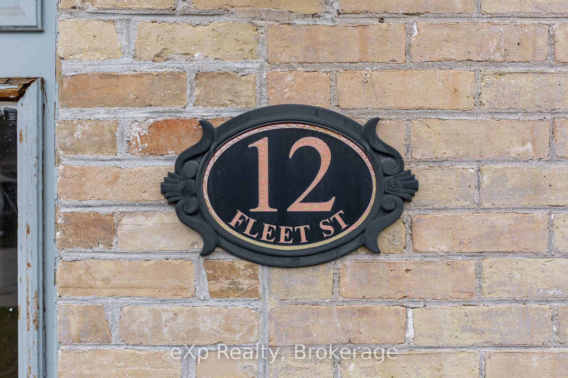 12 Fleet Street, Brantford — photo 3 of 5