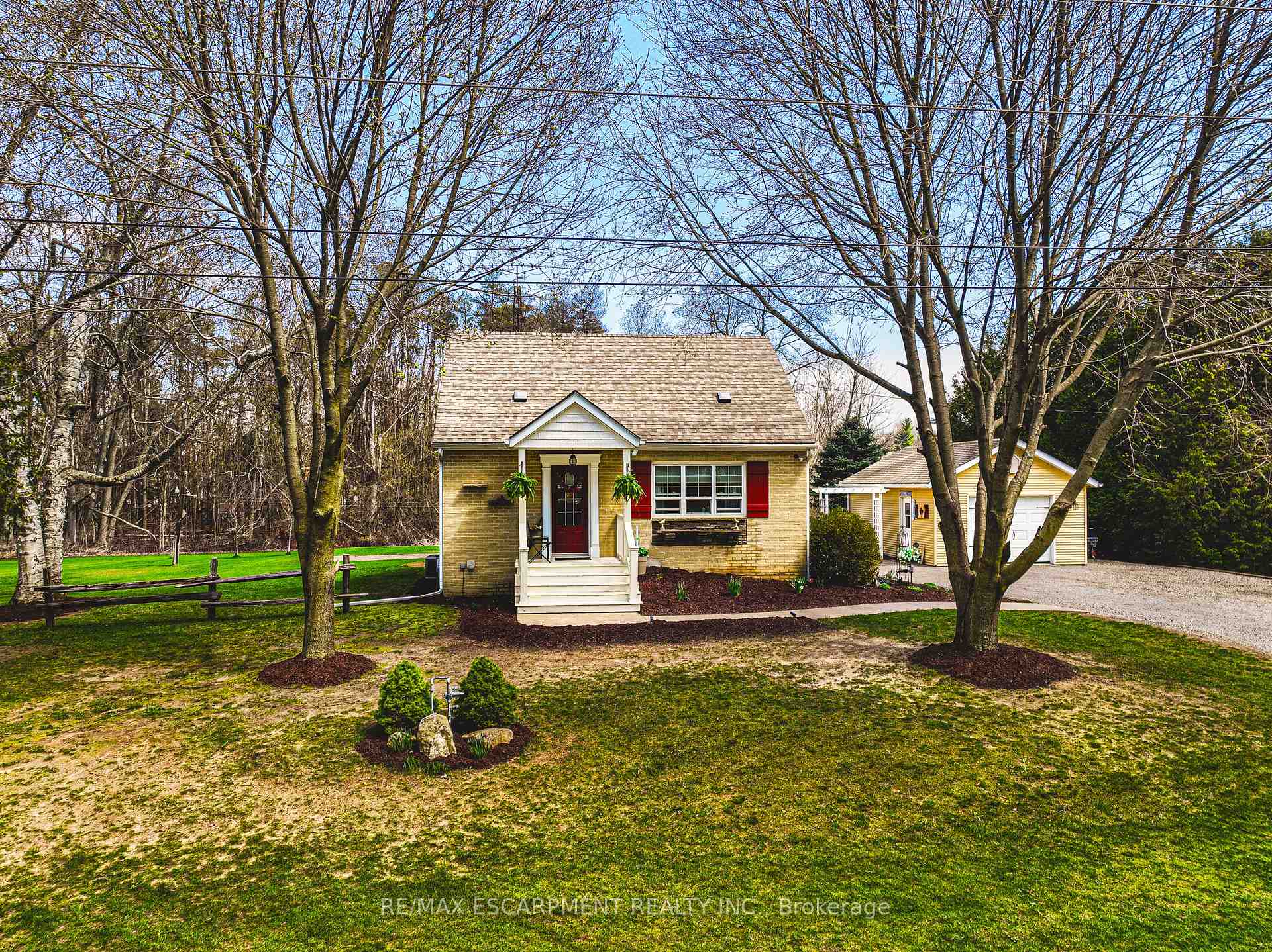 302 Fishers Glen Road, Norfolk — photo 2 of 5
