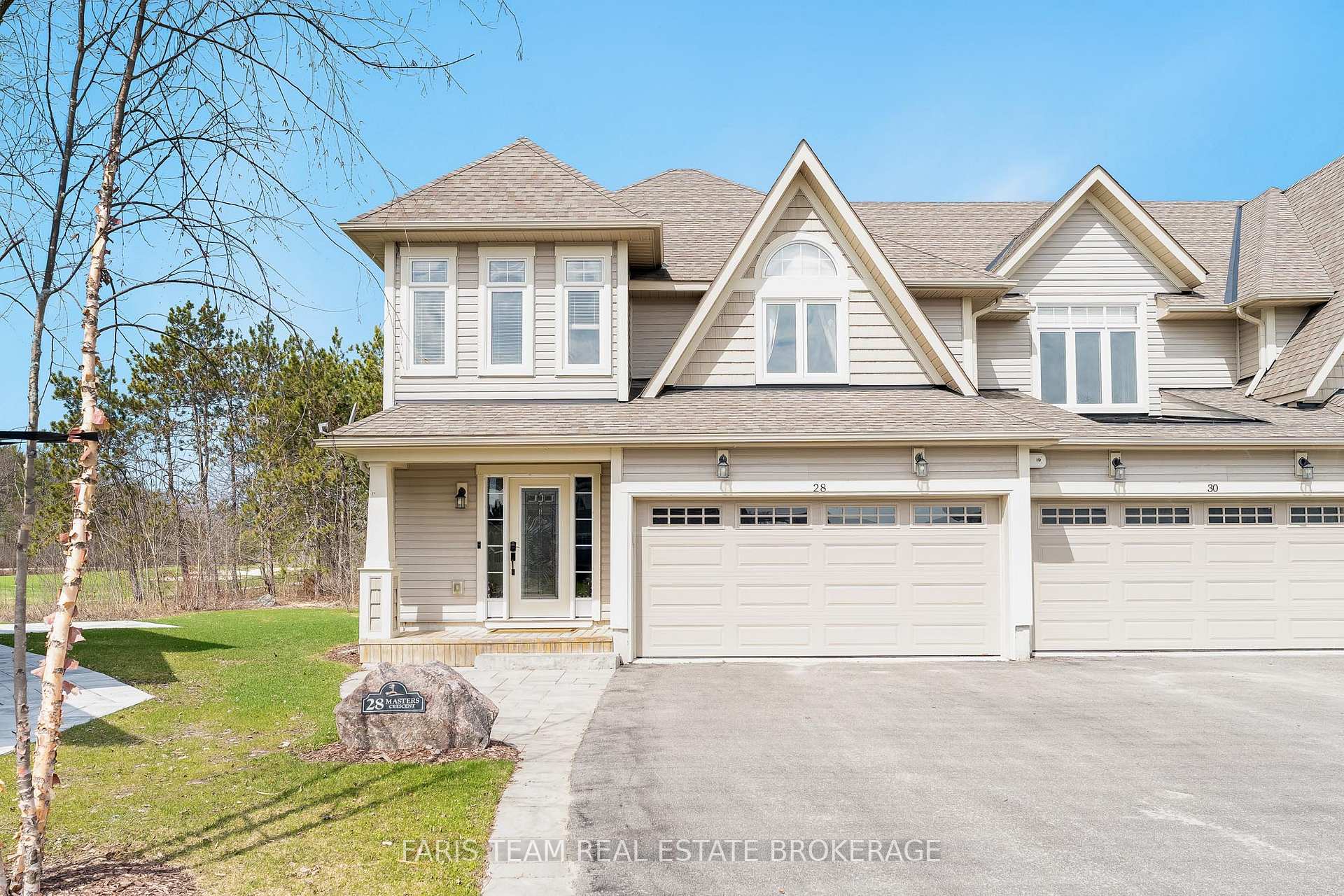 28 Masters Crescent, Georgian Bay, ON L0K 1S0