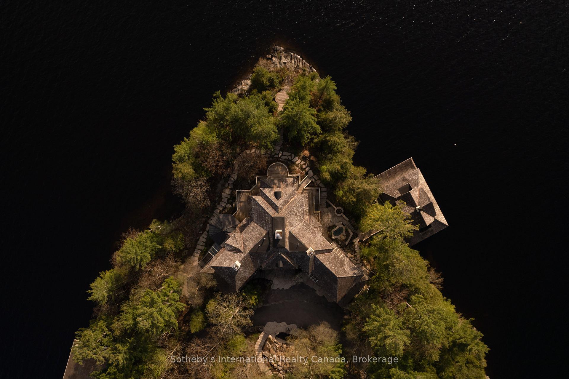 1250 Waldmere Road Full, Bracebridge, ON P1L 1W8