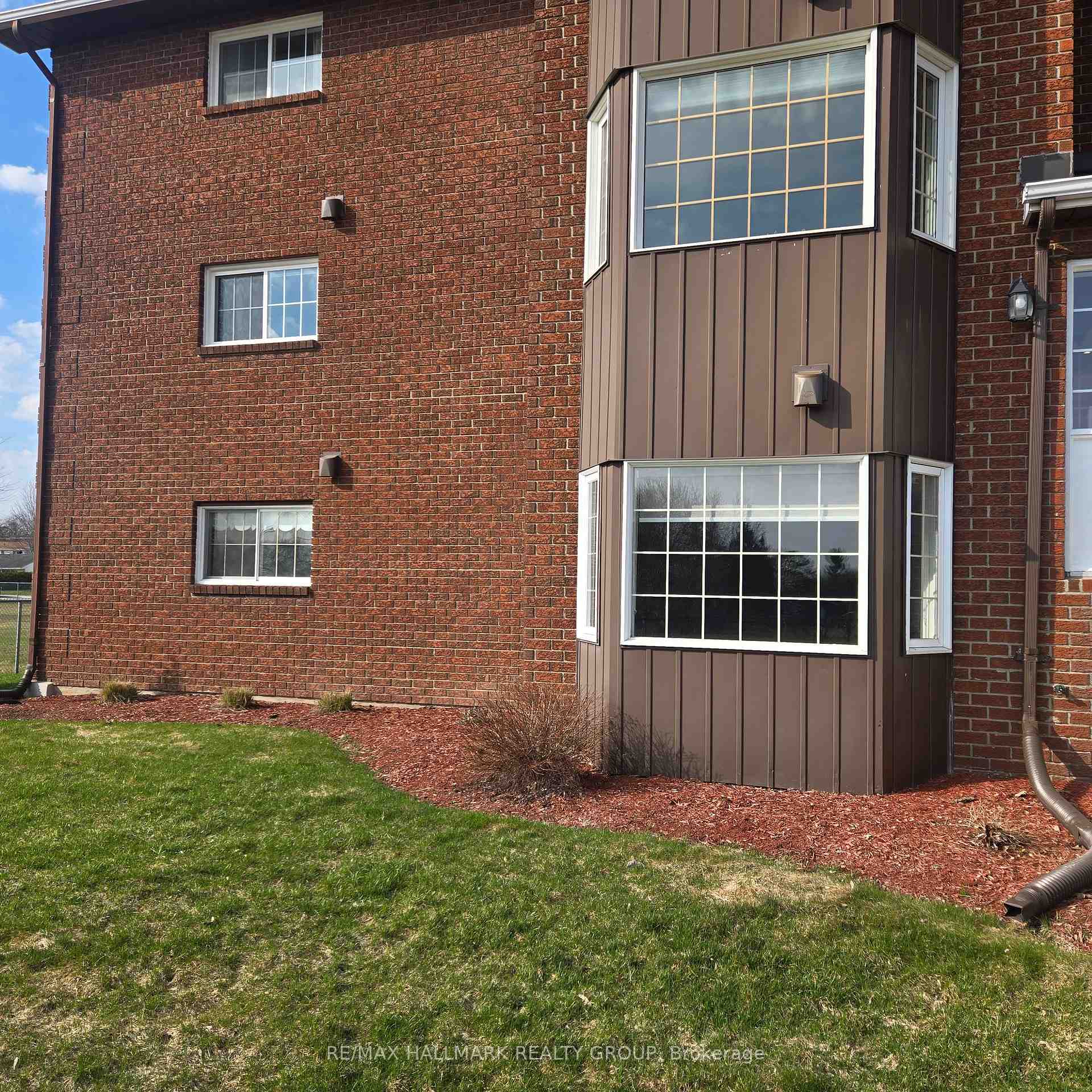 89 edey Street W 1B, Arnprior — photo 3 of 5