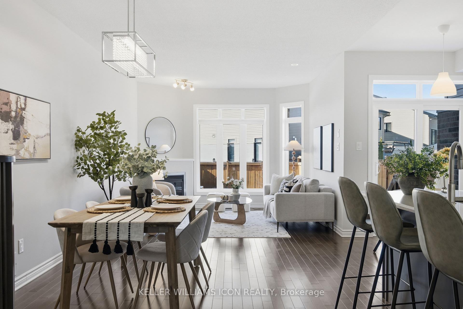 636 Tennant Way, Blossom Park - Airport and Area — photo 4 of 5